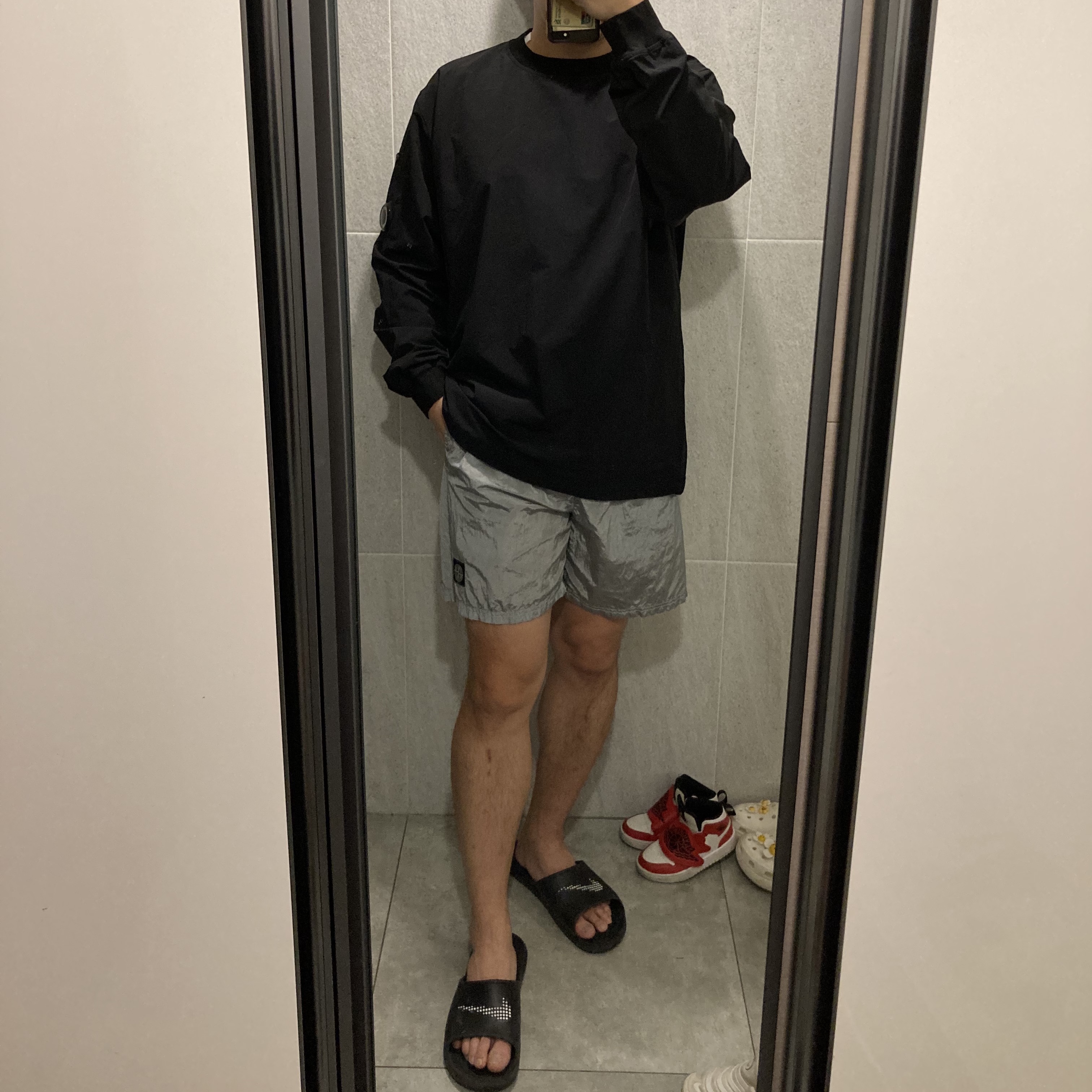 Stone Island B0943 Nylon Metal Swimming Trunk Ice - 22SS 착용 스타일 - 2