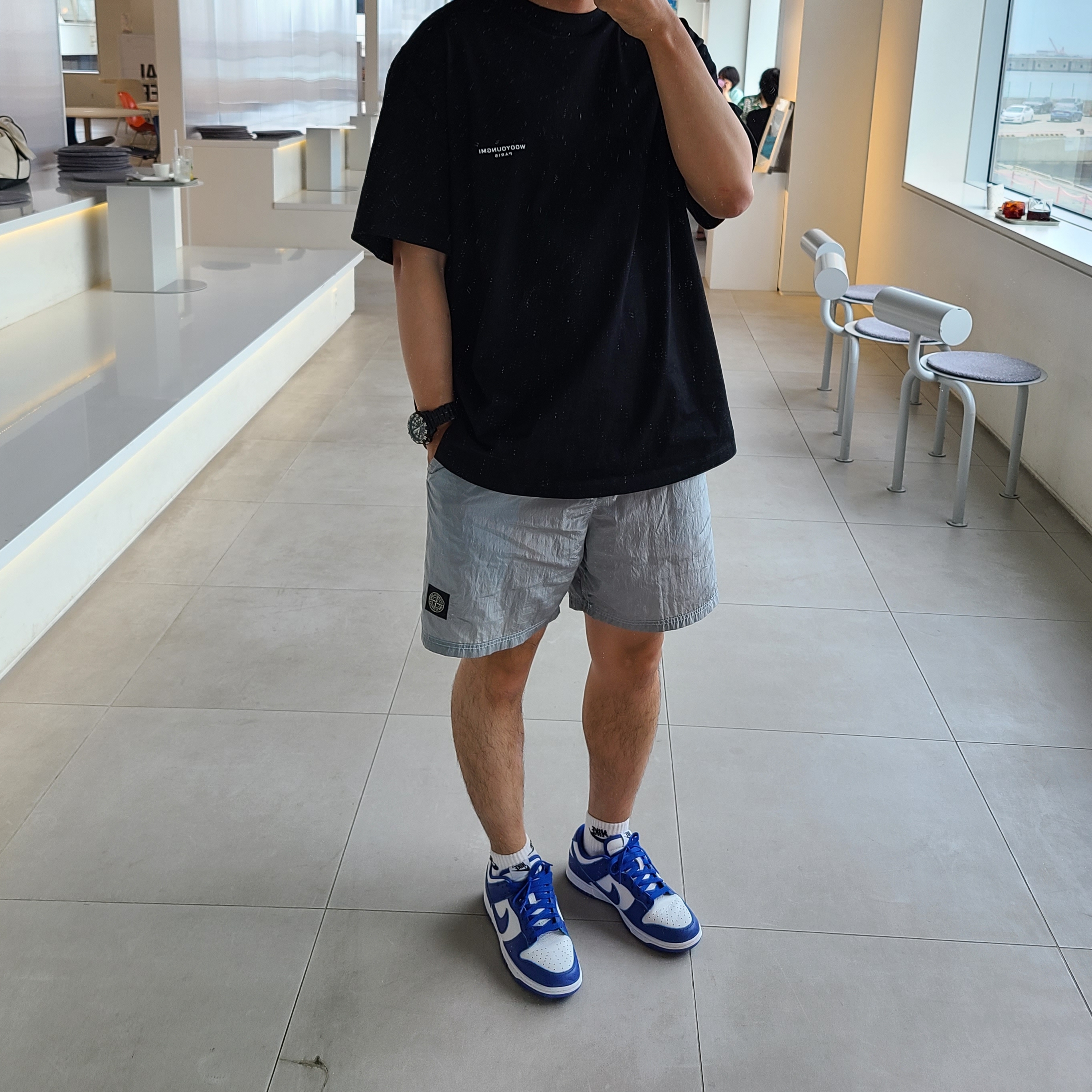Wooyoungmi Square Label T-Shirt Black - 22FW, Stone Island B0943 Nylon Metal Swimming Trunk Light Grey - 21FW 착용 스타일