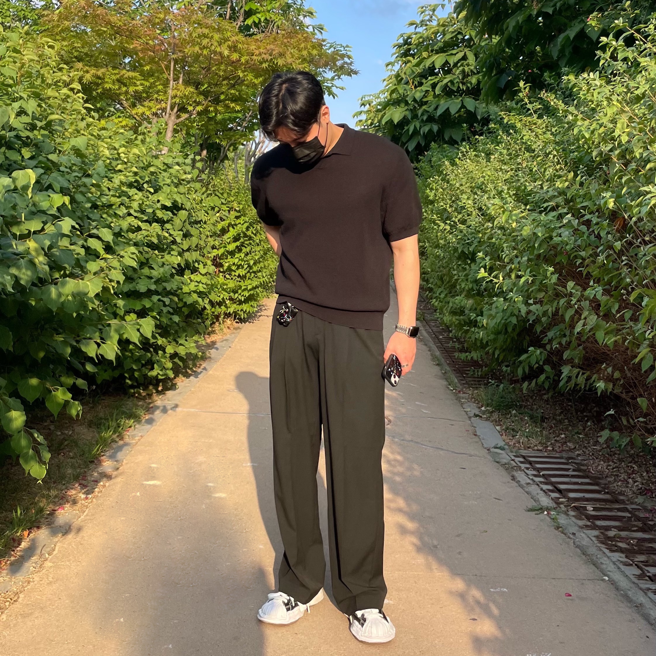 Maison Mihara Yasuhiro Blakey OG Sole Leather Low-top Sneakers Black 착용 스타일