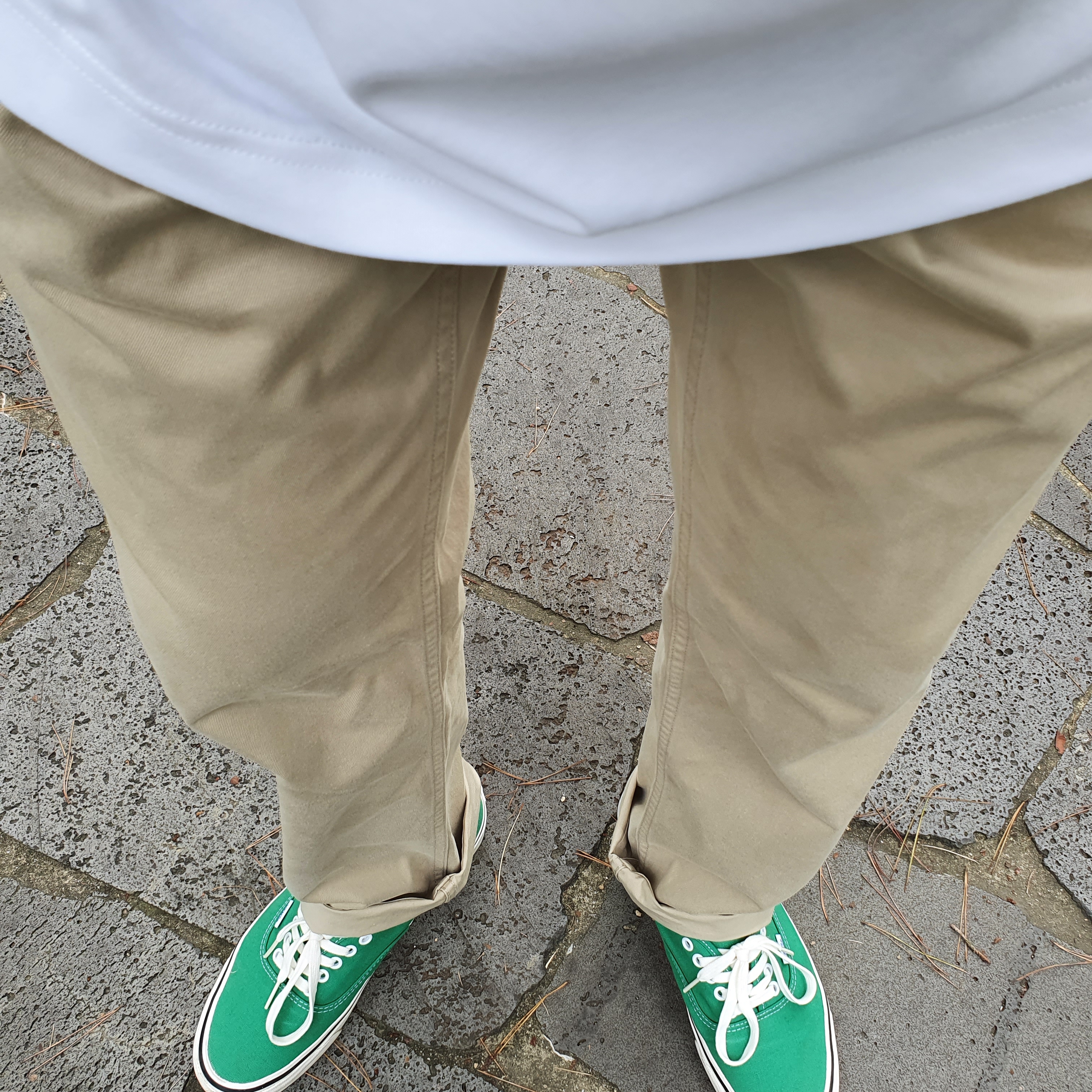 Vans Authentic 44 DX Anaheim Factory Emerald Green 착용 스타일