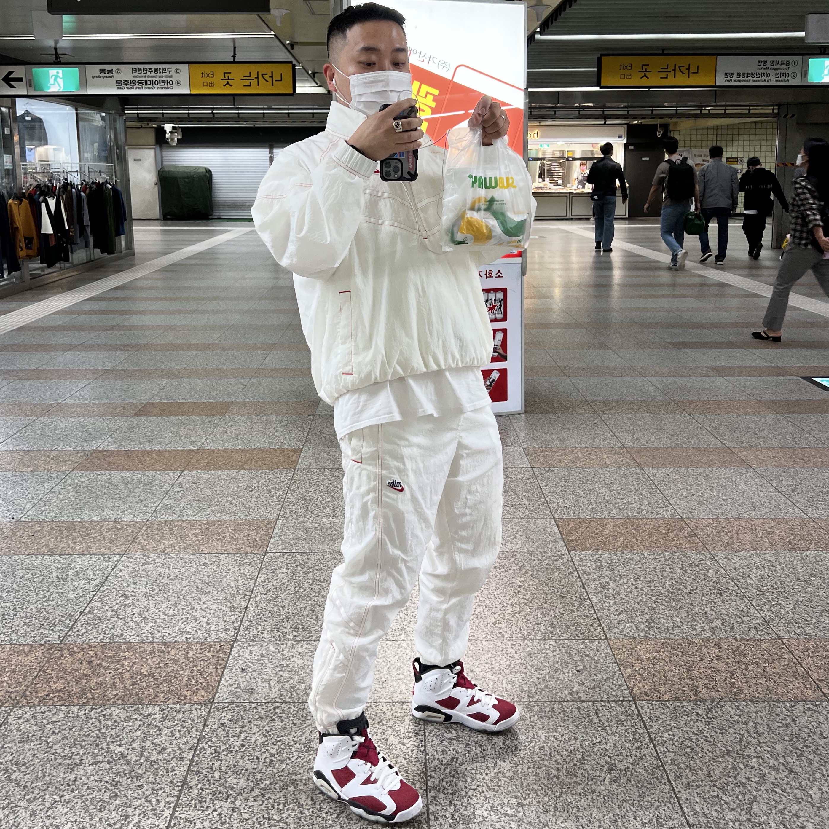 Jordan 6 Retro Carmine 2021 착용 스타일