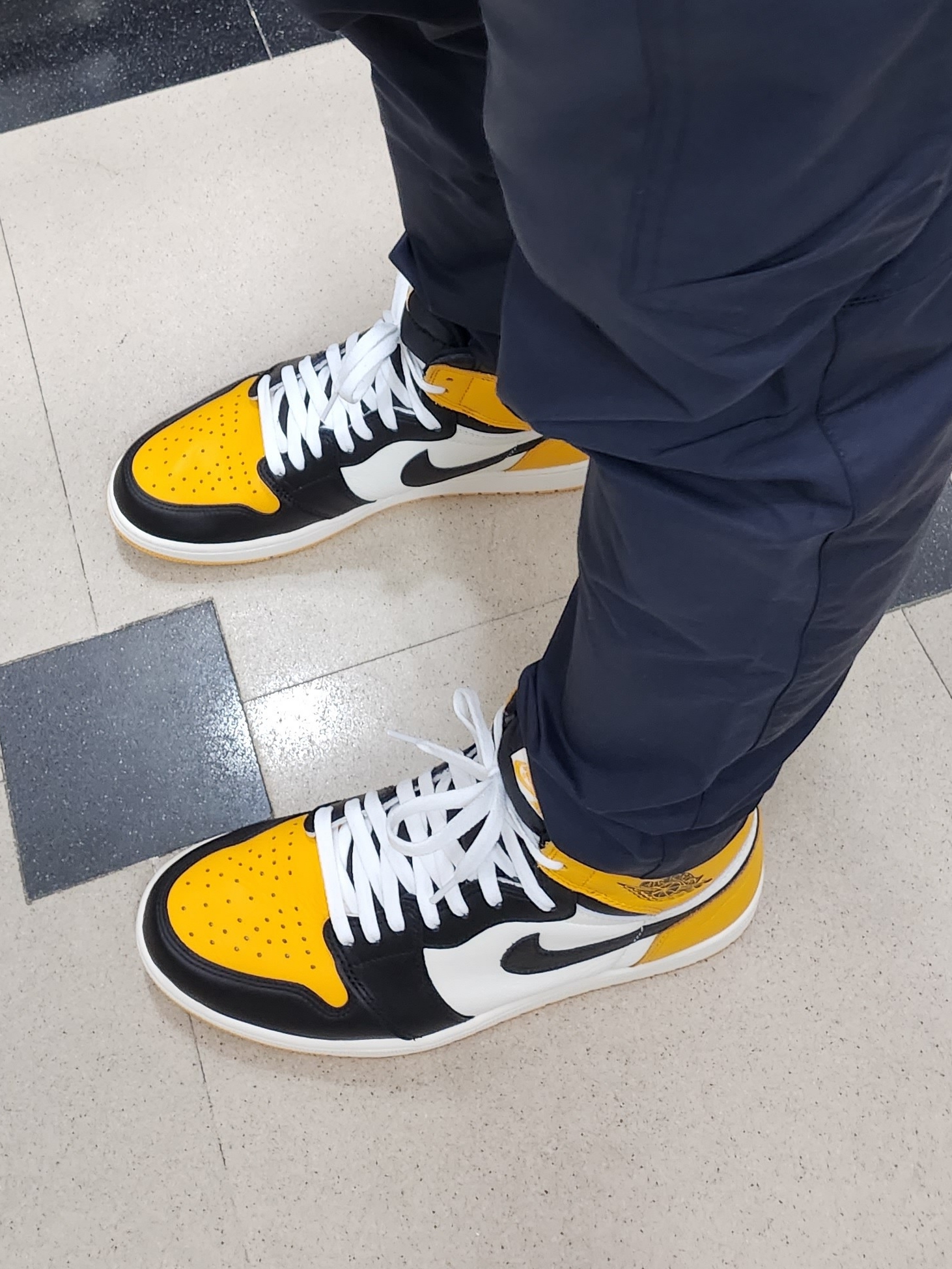 Jordan 1 Retro High OG Taxi 착용 스타일