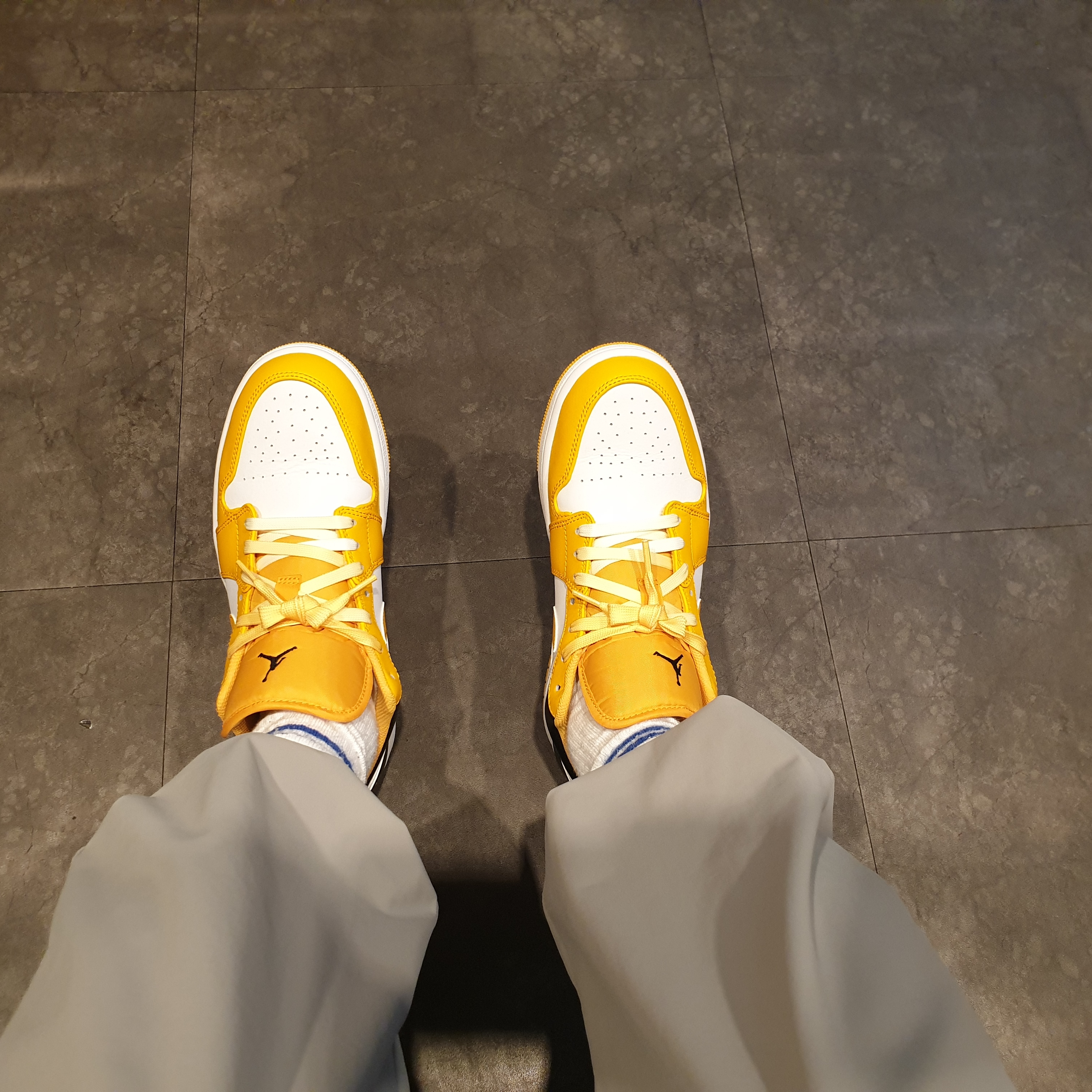 Jordan 1 Low Taxi 착용 스타일