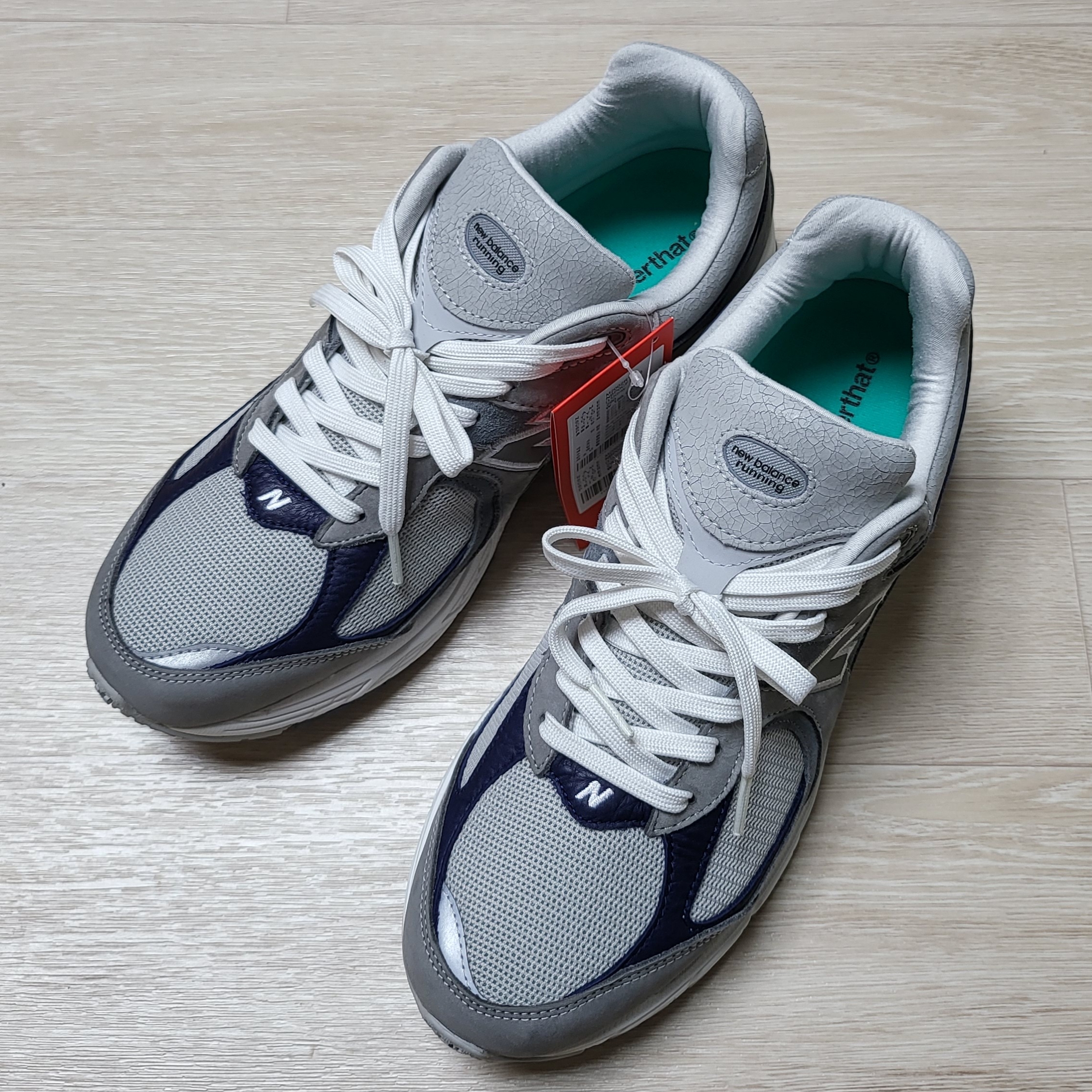 New Balance x Thisisneverthat 2002R 2022 Downtown Run 착용 스타일 - 2
