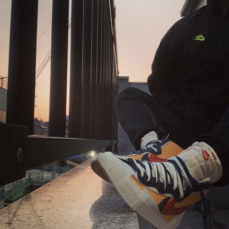 Nike x Sacai Blazer Mid Snow Beach, Nike Big Swoosh Full Zip Jacket Black Volt 착용 스타일