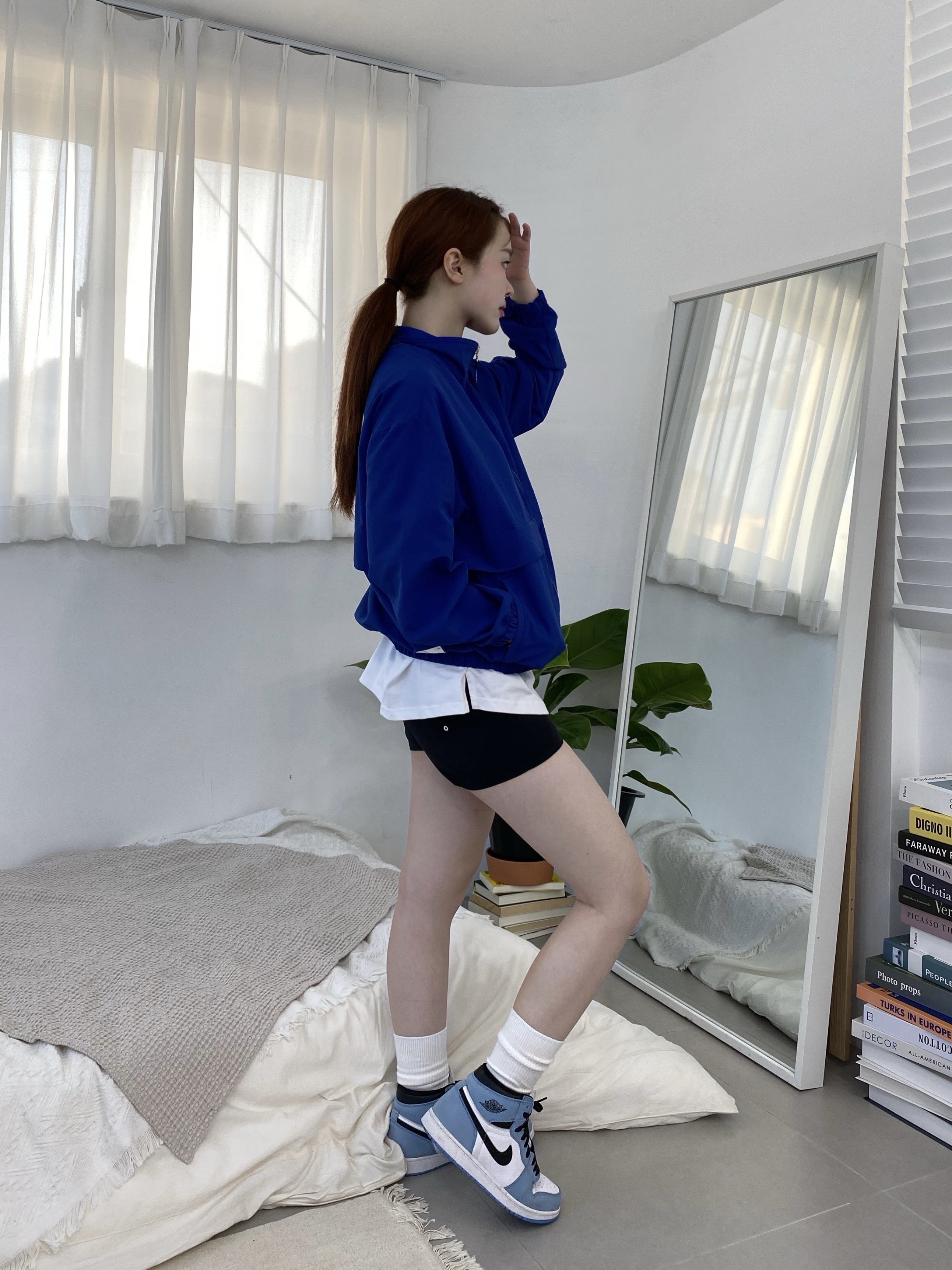 Jordan 1 Retro High OG University Blue 착용 스타일