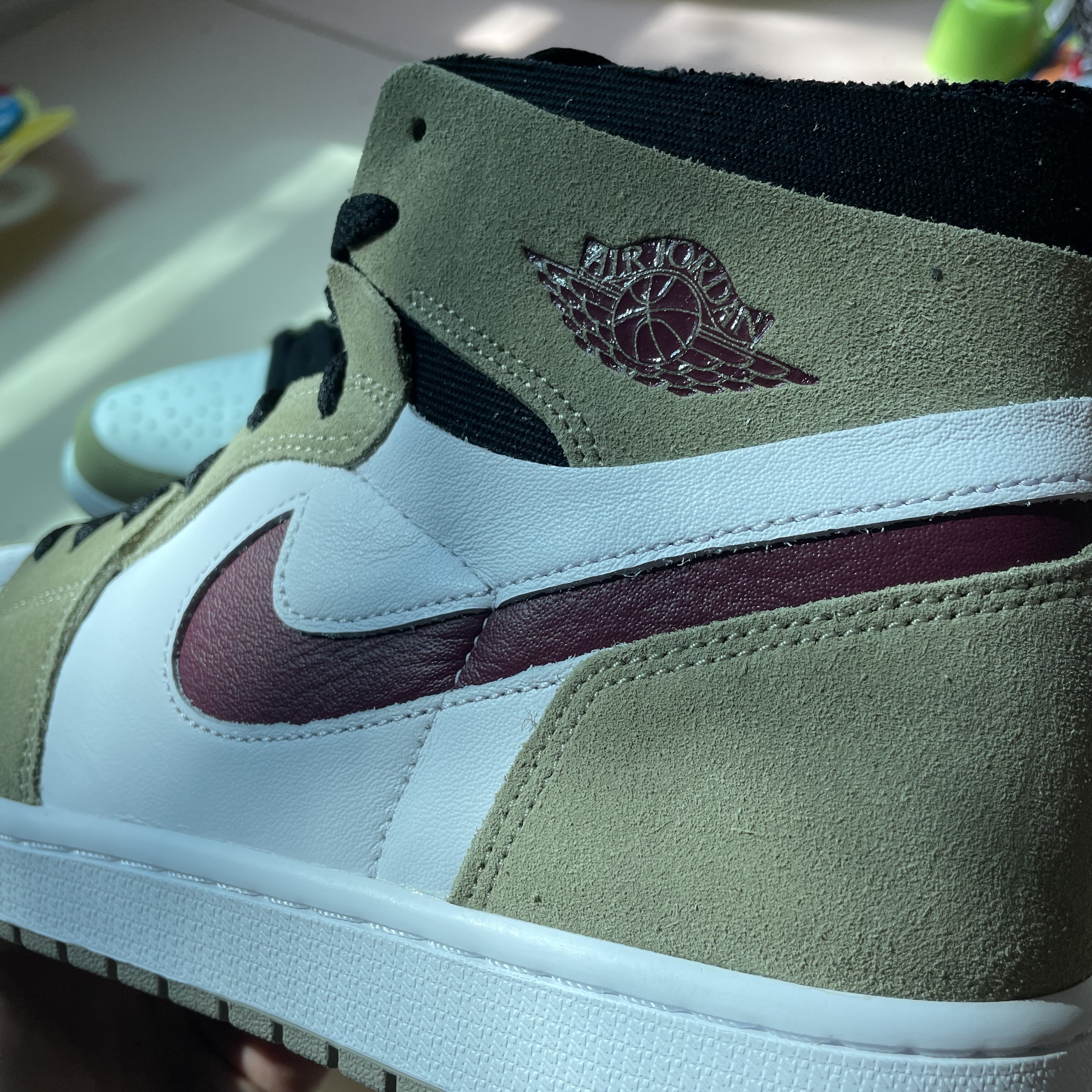 Jordan 1 Zoom Air CMFT Neutral Olive 착용 스타일 - 3