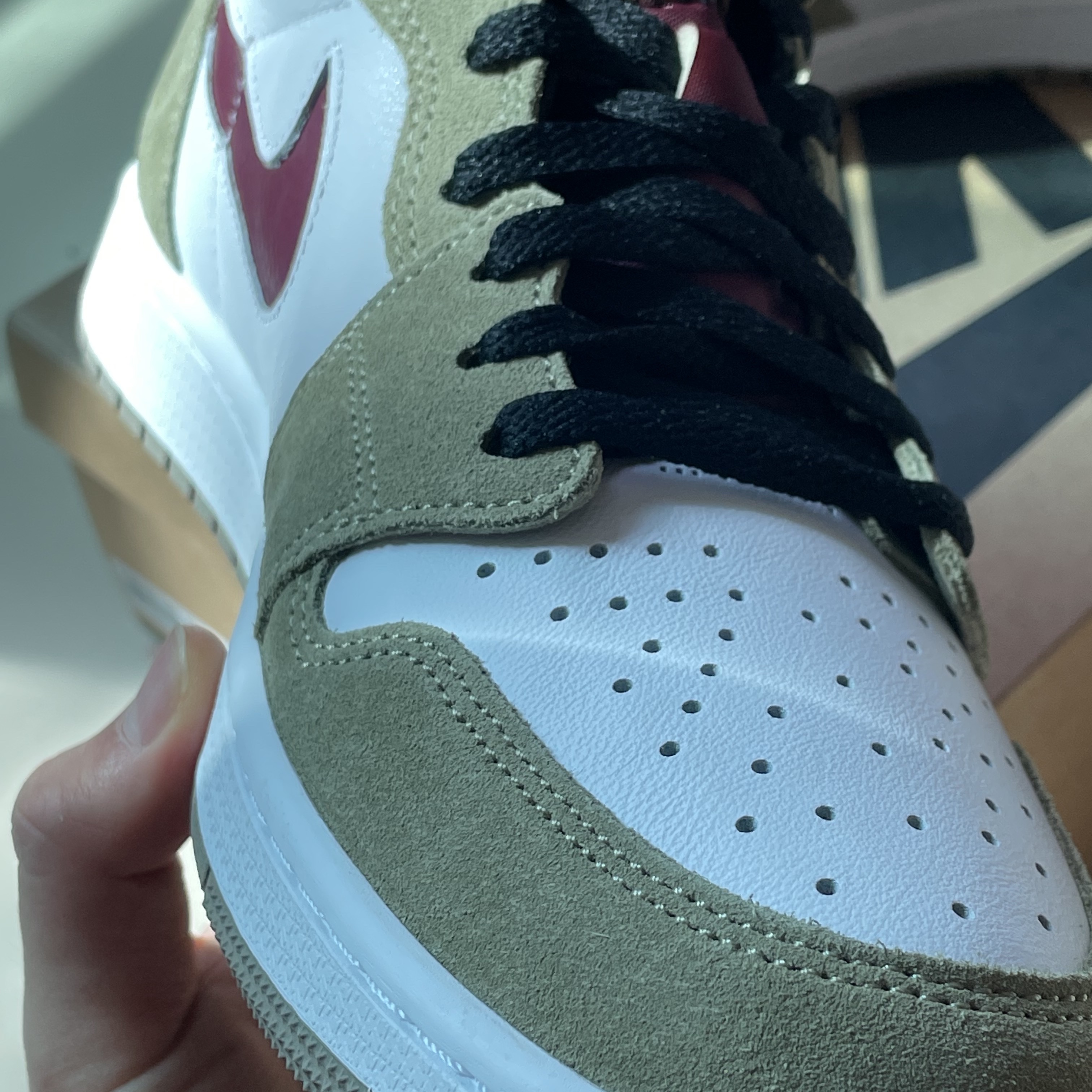Jordan 1 Zoom Air CMFT Neutral Olive 착용 스타일 - 4