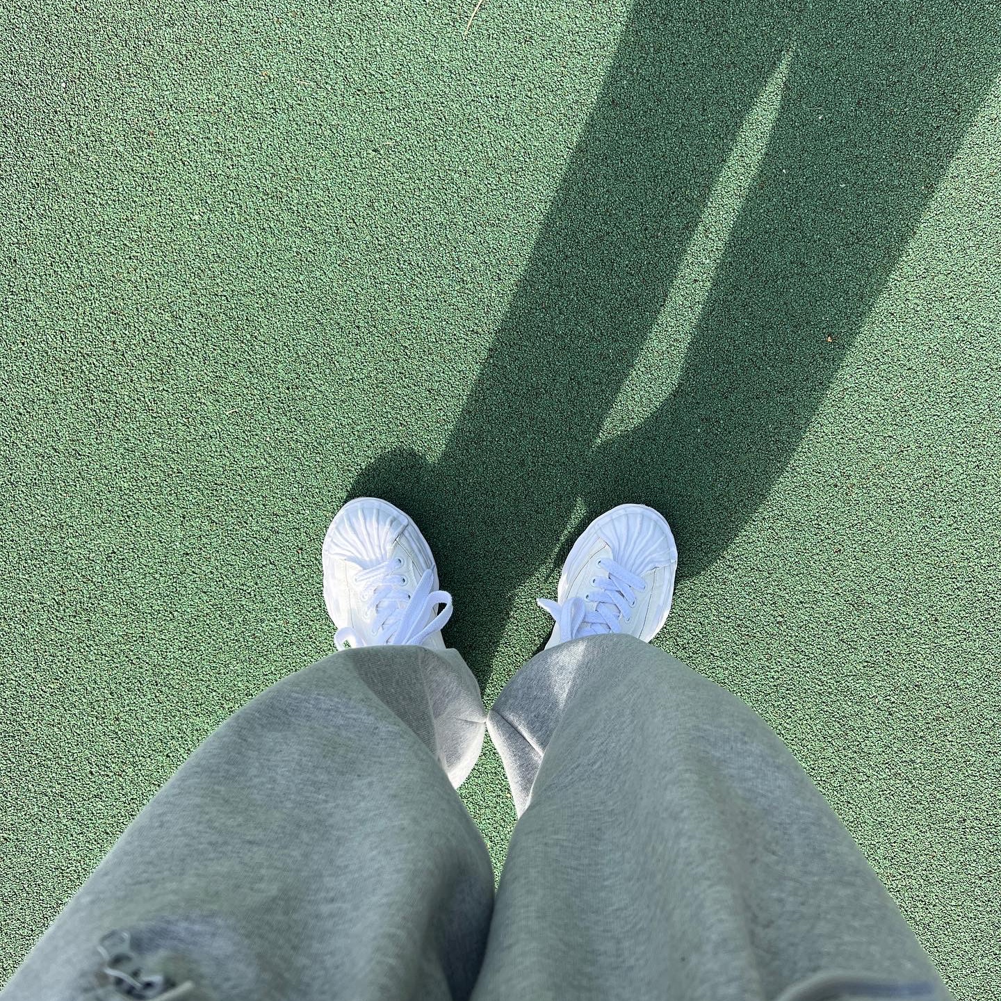Maison Mihara Yasuhiro Blakey OG Sole Canvas Low-top Sneakers White 착용 스타일 - 4
