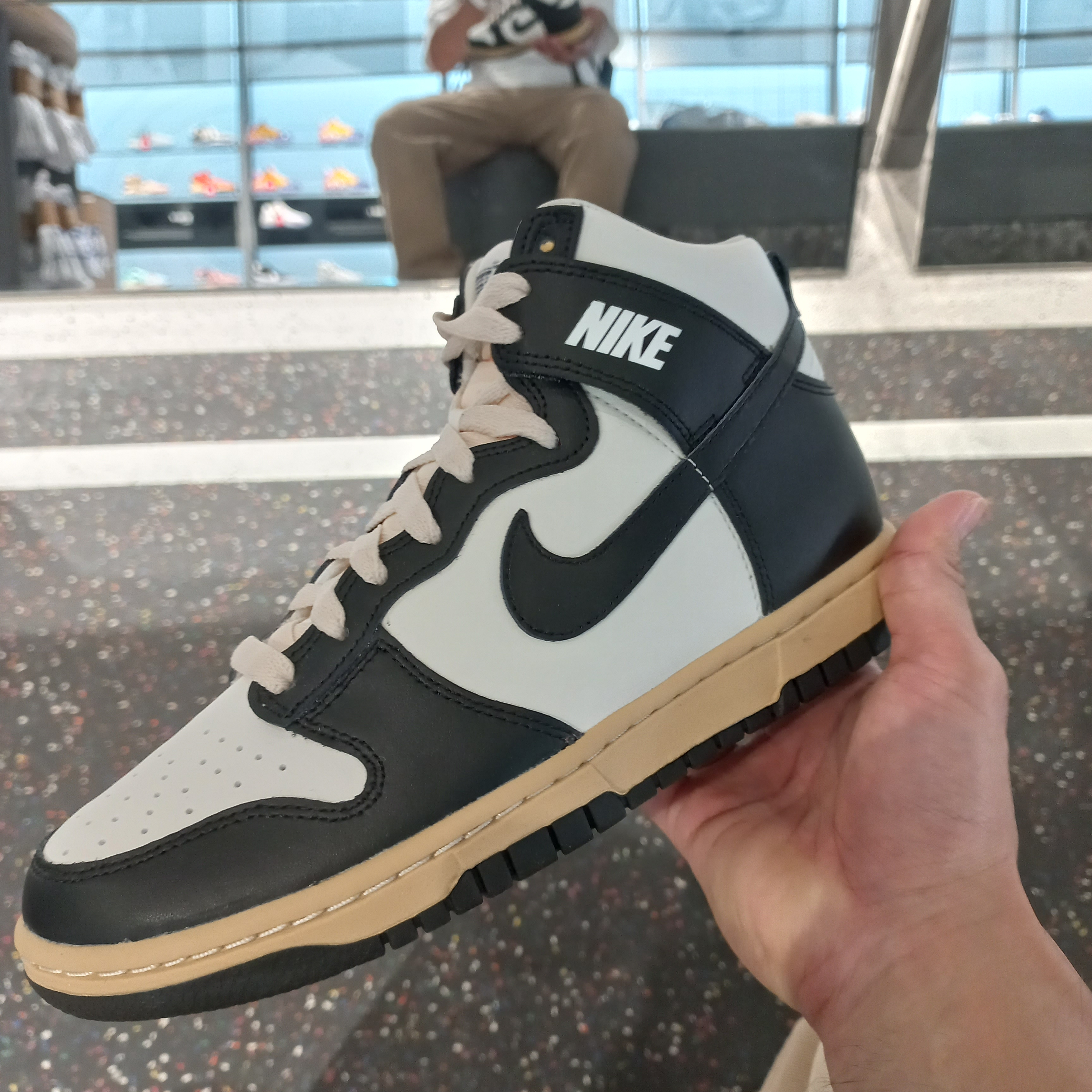 (W) Nike Dunk High SE Sail Black 착용 스타일