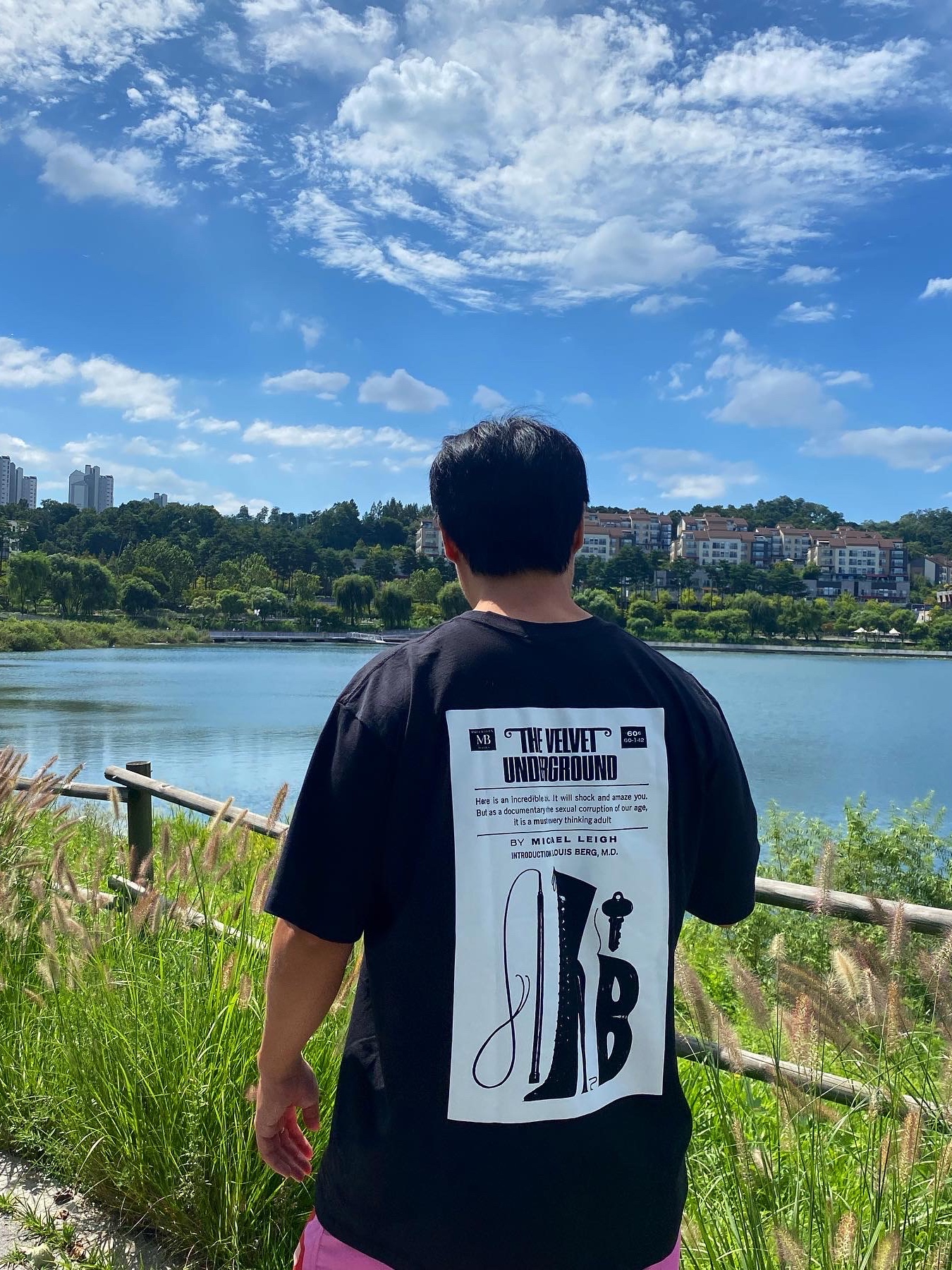 Supreme The Velvet Underground T-Shirt Black - 19FW, Stussy x Cactus Plant Flea Market Shorts Pink 착용 스타일 - 2