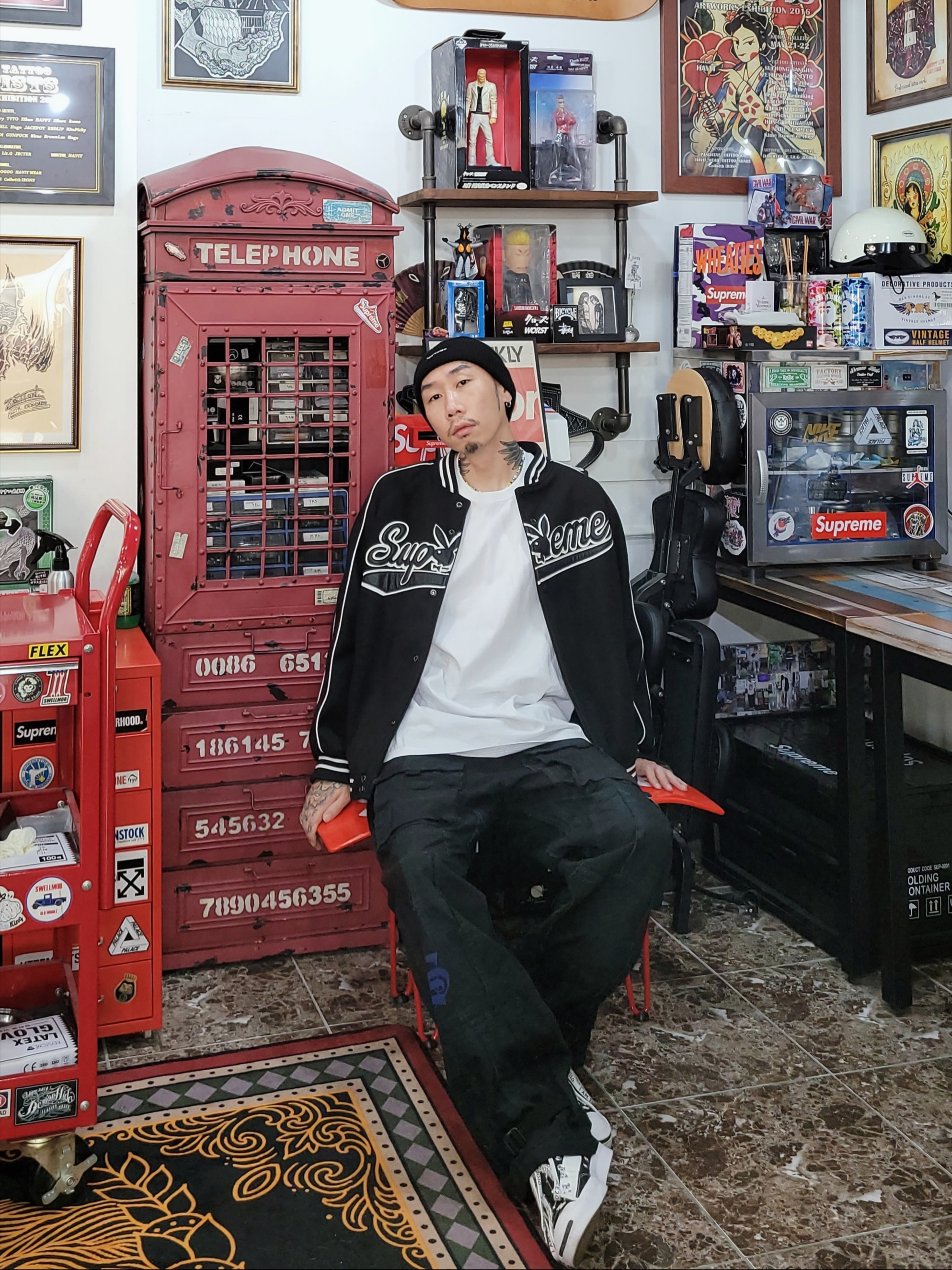 Supreme Loose Gauge Beanie Black, Supreme x Comme des Garcons Junya Watanabe Man Patchwork Cargo Pants Black - 21FW 착용 스타일