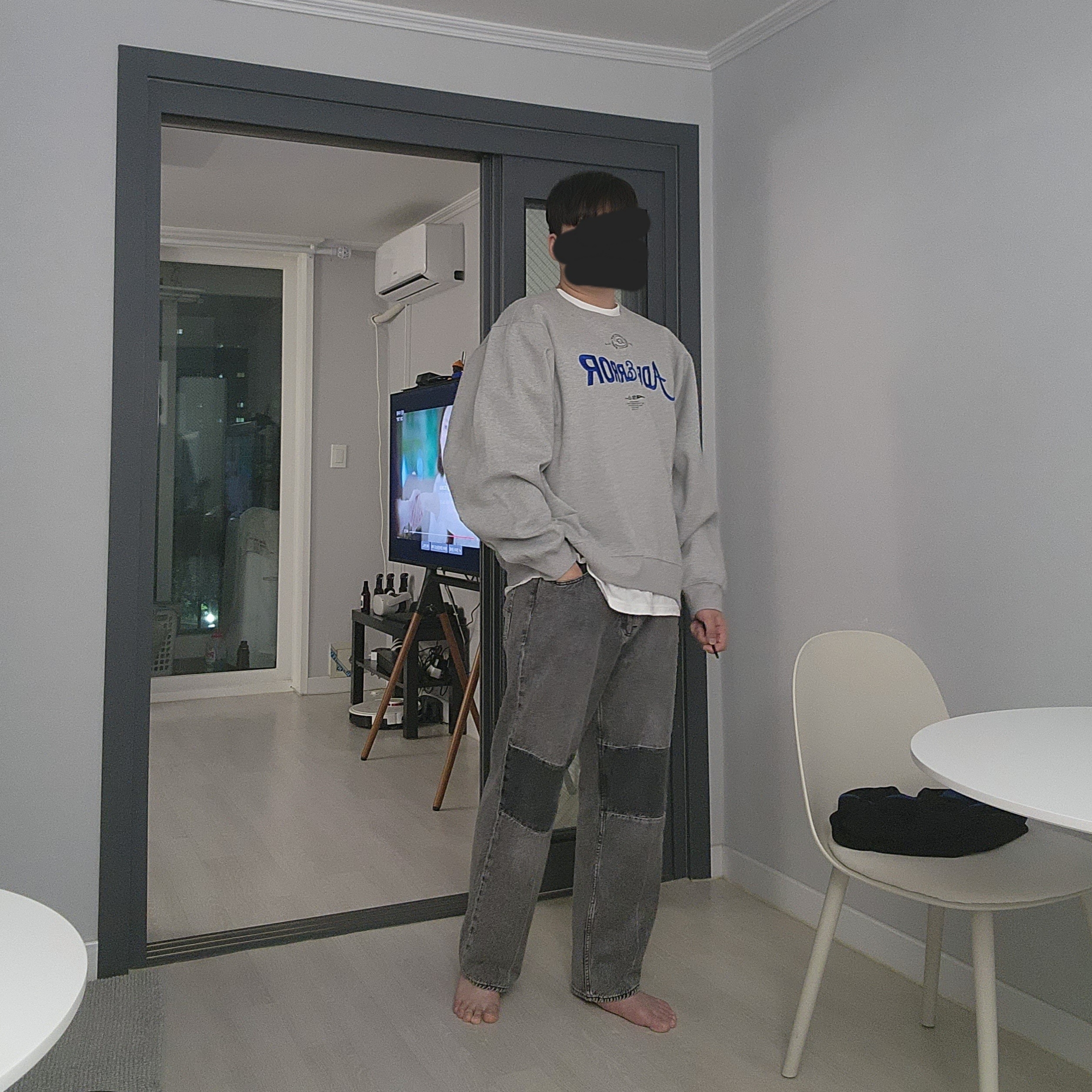 Ader Error Verif Logo Sweatshirt Grey, Our Legacy Extended Third Cut Black Grey 착용 스타일