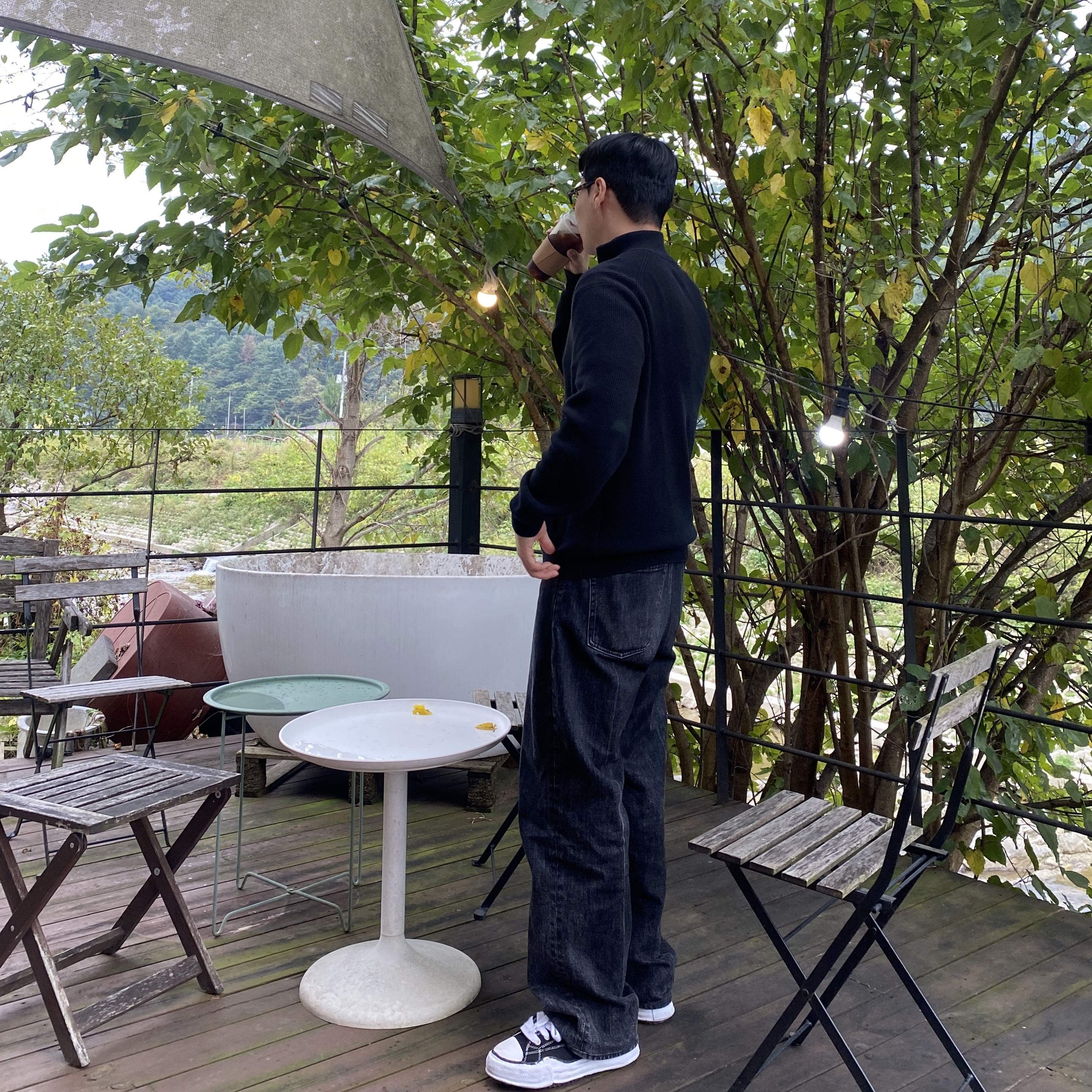 Maison Mihara Yasuhiro Peterson OG Sole Canvas Low Sneakers Black 착용 스타일