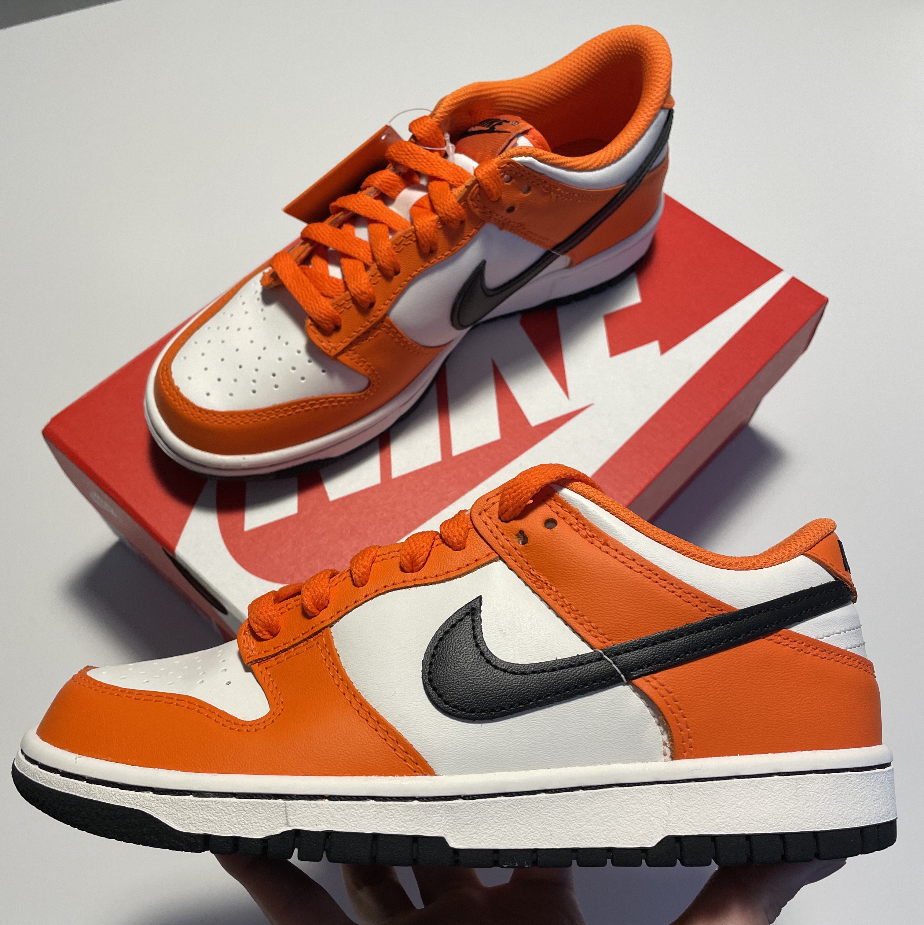 (GS) Nike Dunk Low Safety Orange 착용 스타일