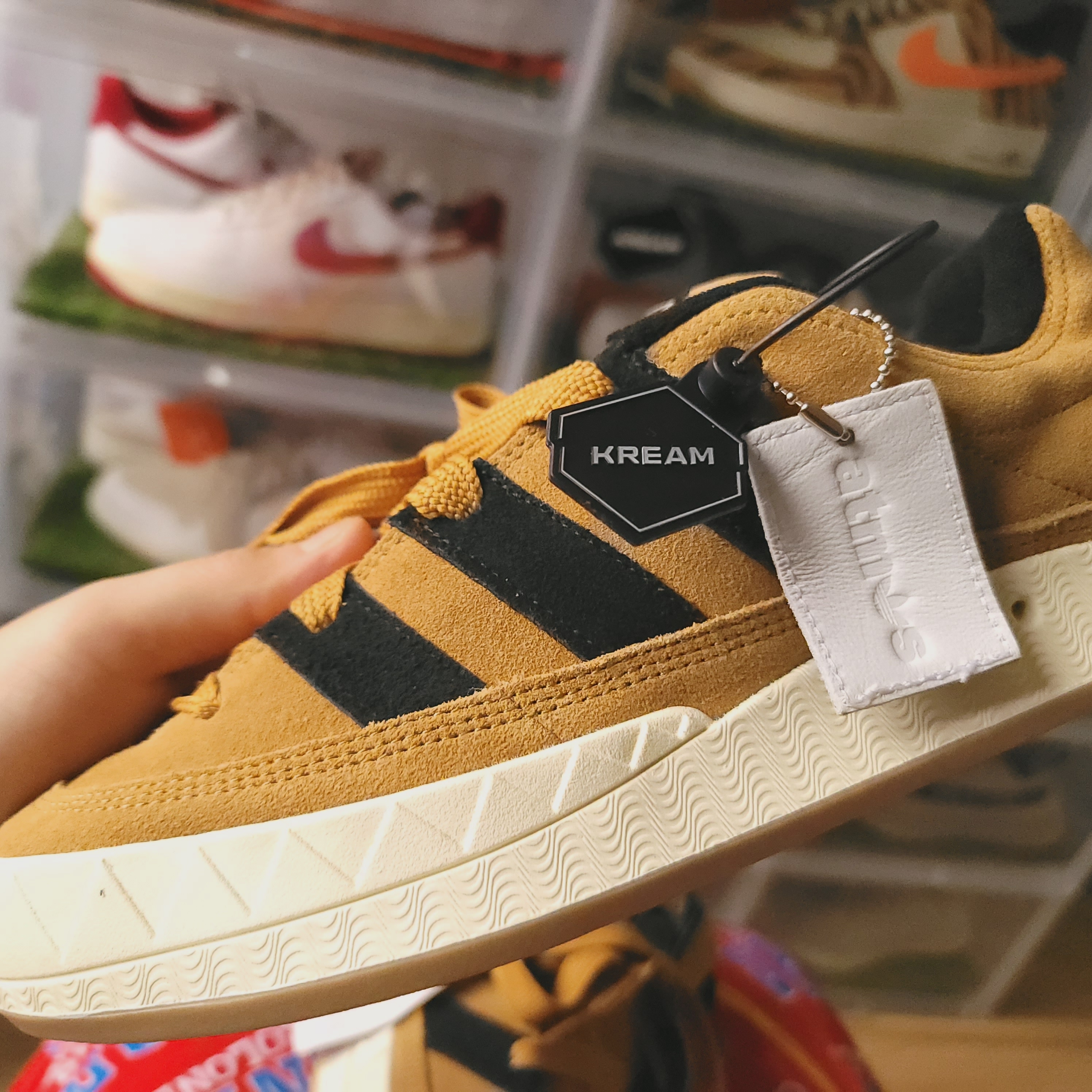 Adidas x Atmos Adimatic OG Shoebox 착용 스타일 - 2