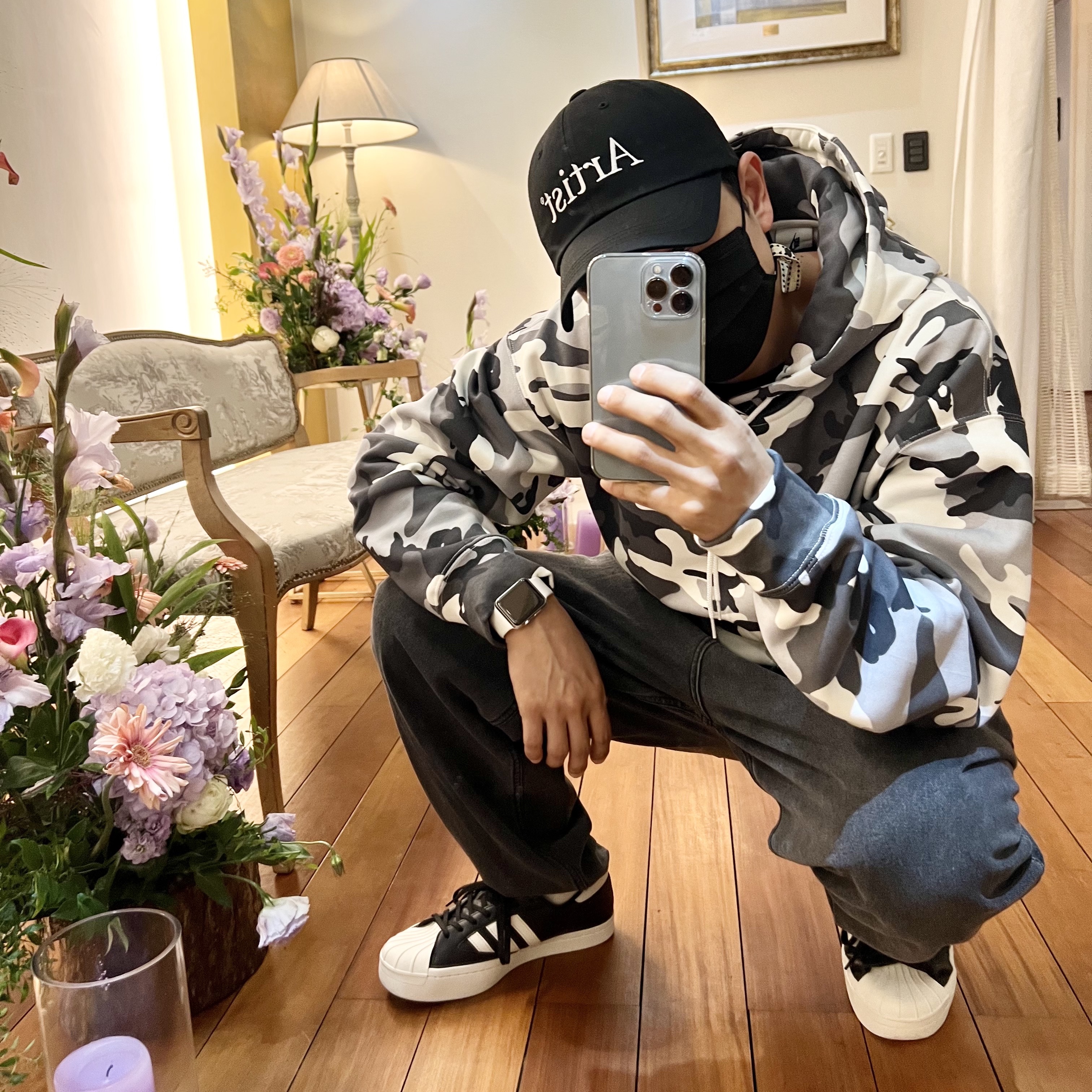 Y-3 Yohji Star Black White, Nike NRG Solo Swoosh Fleece Hoodie Sail White Camo - Asia 착용 스타일 - 1