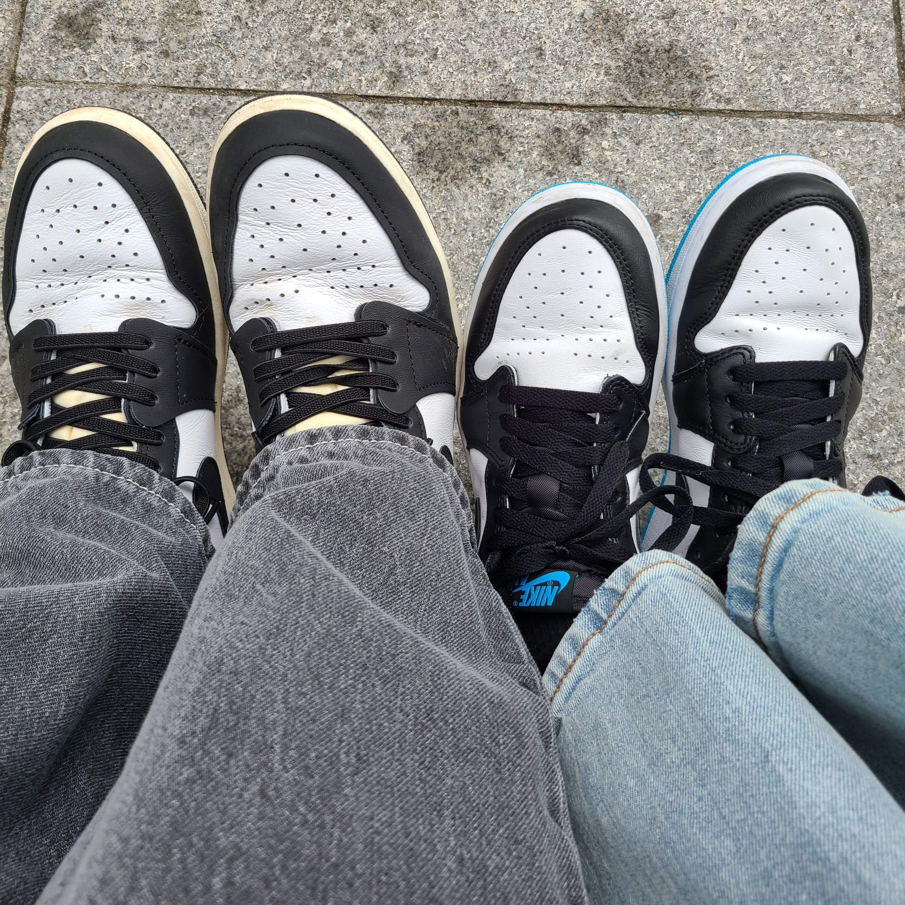 Jordan 1 Retro High OG Volt Gold, (W) Jordan 1 Retro Low OG Black and Dark Powder Blue 착용 스타일 - 2