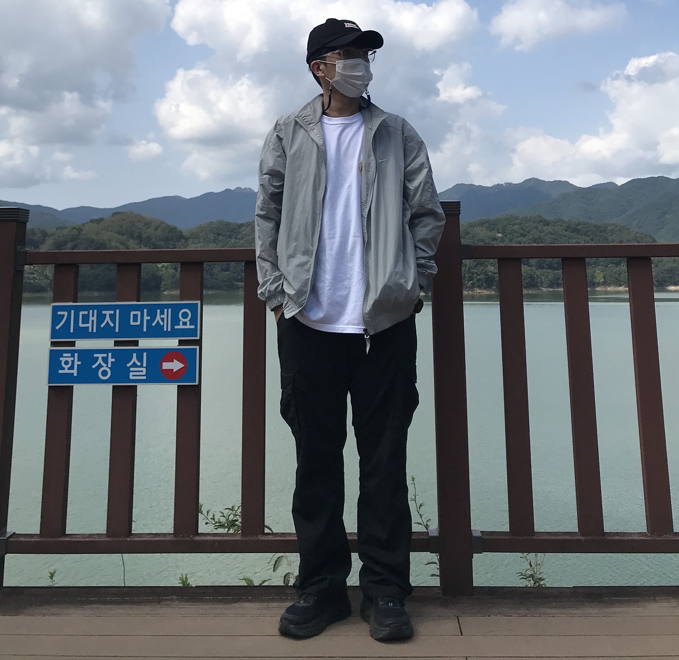 Hoka Bondi 6 Black - Wide, Nike M NRG Track Jacket Light Smoke Grey 착용 스타일