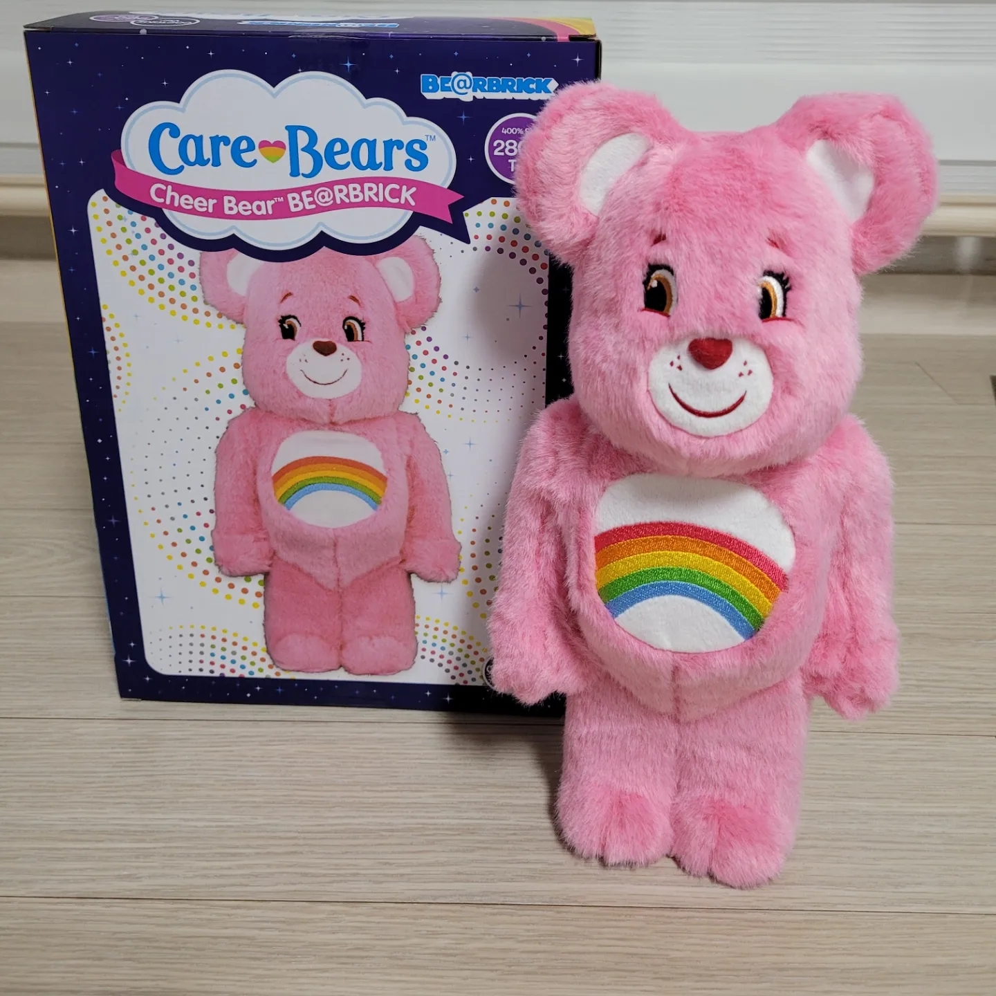 Bearbrick Care Bears Cheer Bear Costume Ver. 400% 착용 스타일