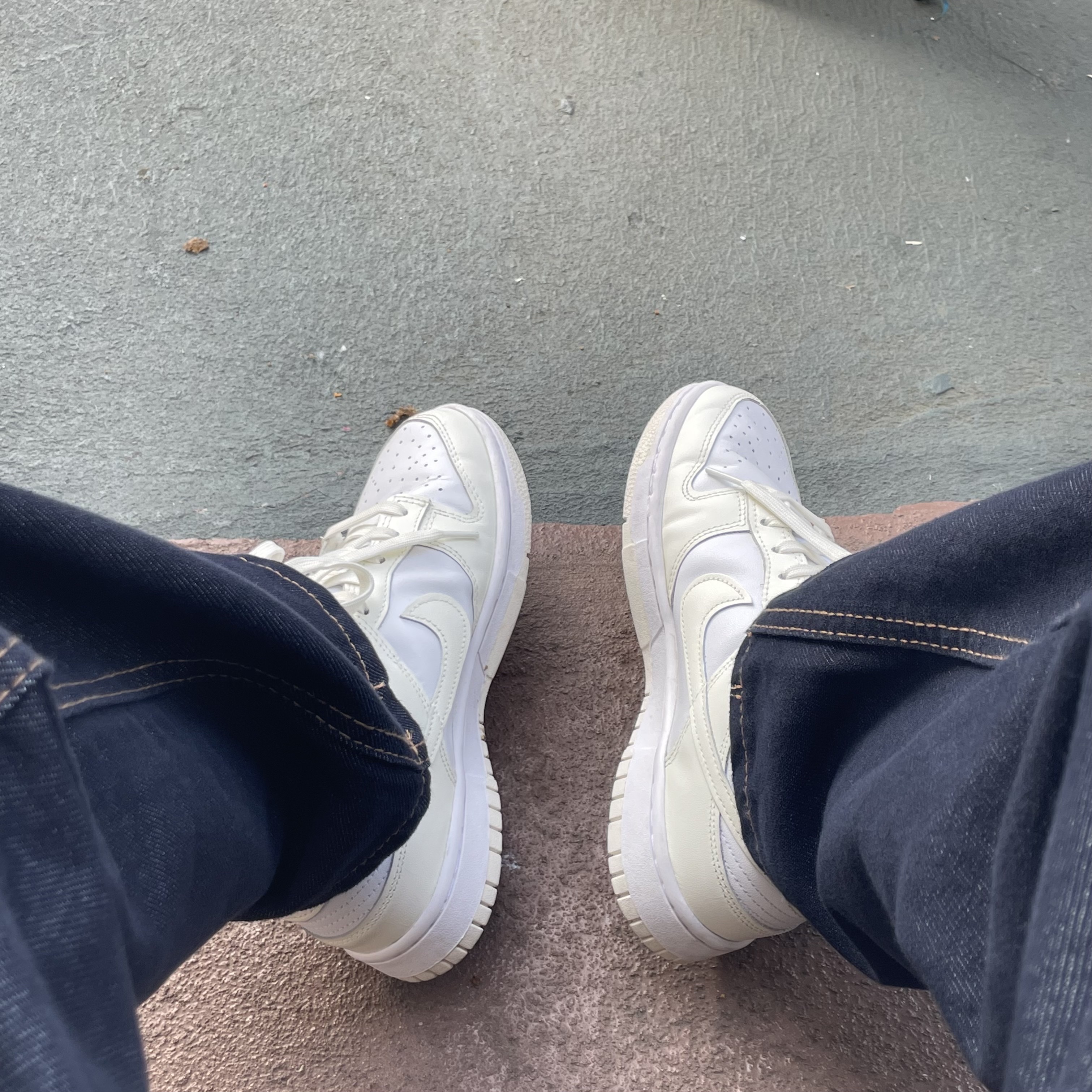 (W) Nike Dunk Low White and Sail 착용 스타일
