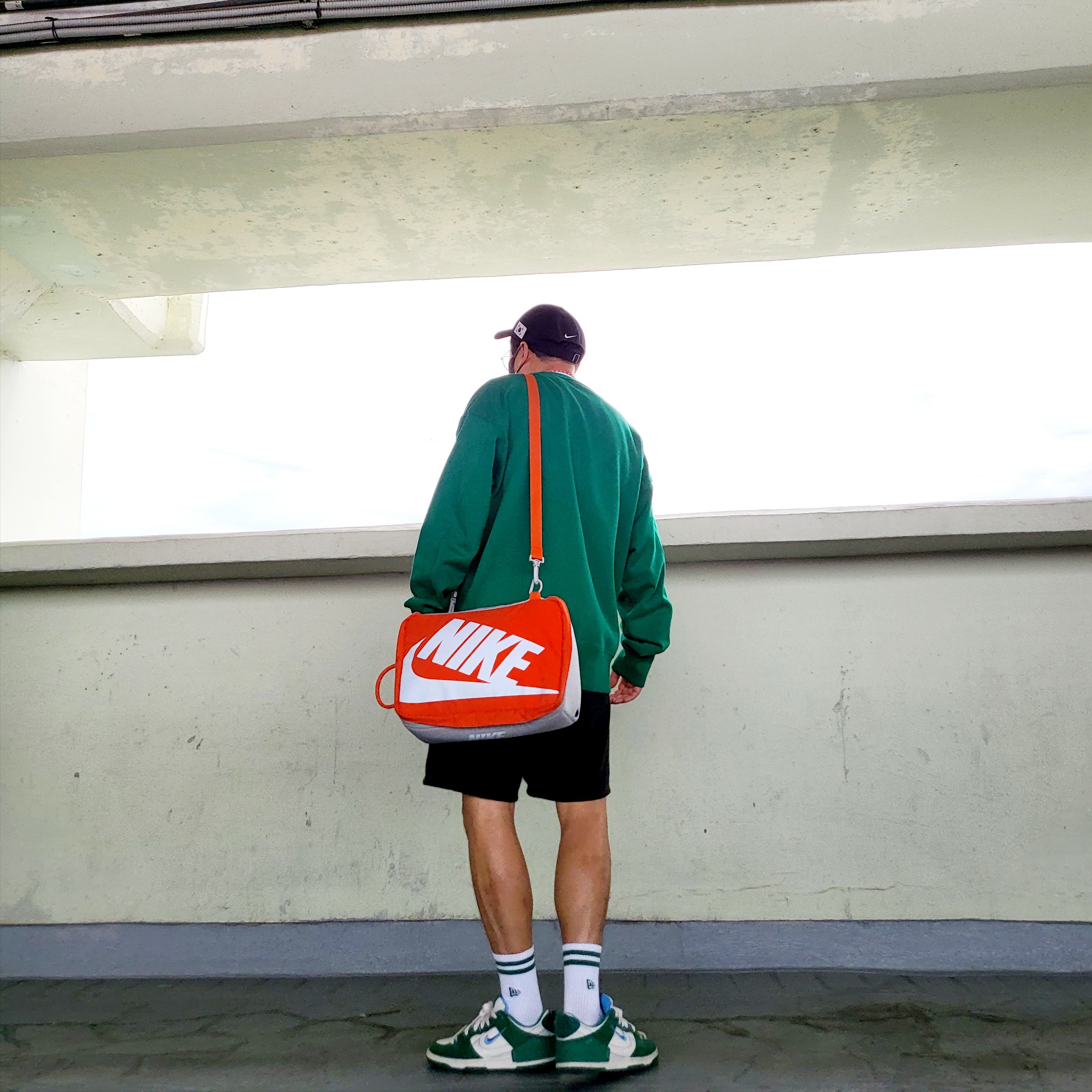 Nike H86 Korea Cap Black, Essentials Sweatshorts Black - 21SS 착용 스타일 - 3