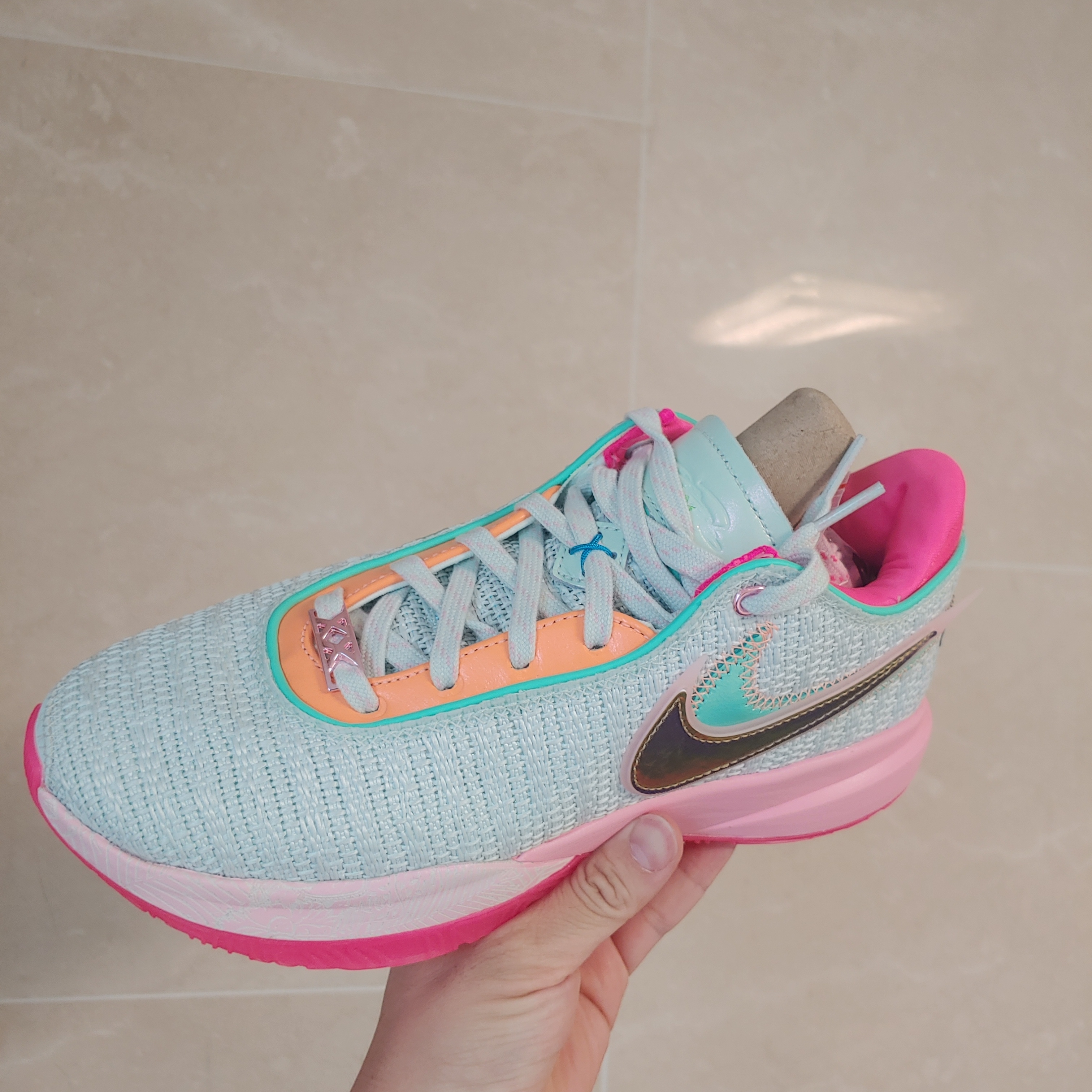 Nike LeBron XX EP Barely Green 착용 스타일 - 2