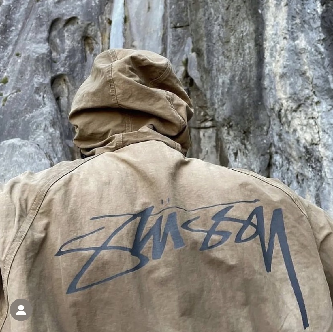 Stussy Wave Dye Beach Shell Jacket Brown 착용 스타일 - 2