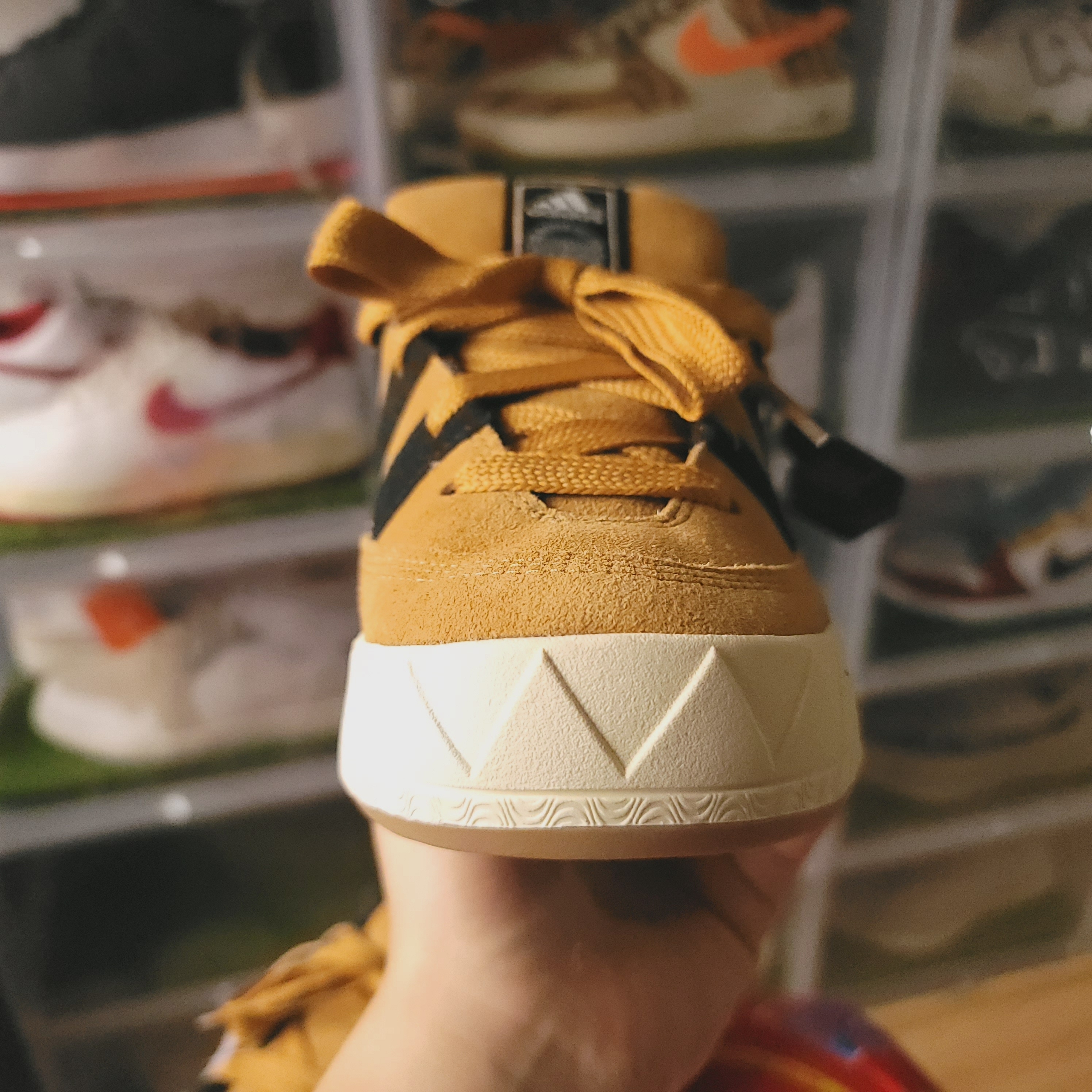 Adidas x Atmos Adimatic OG Shoebox 착용 스타일 - 5