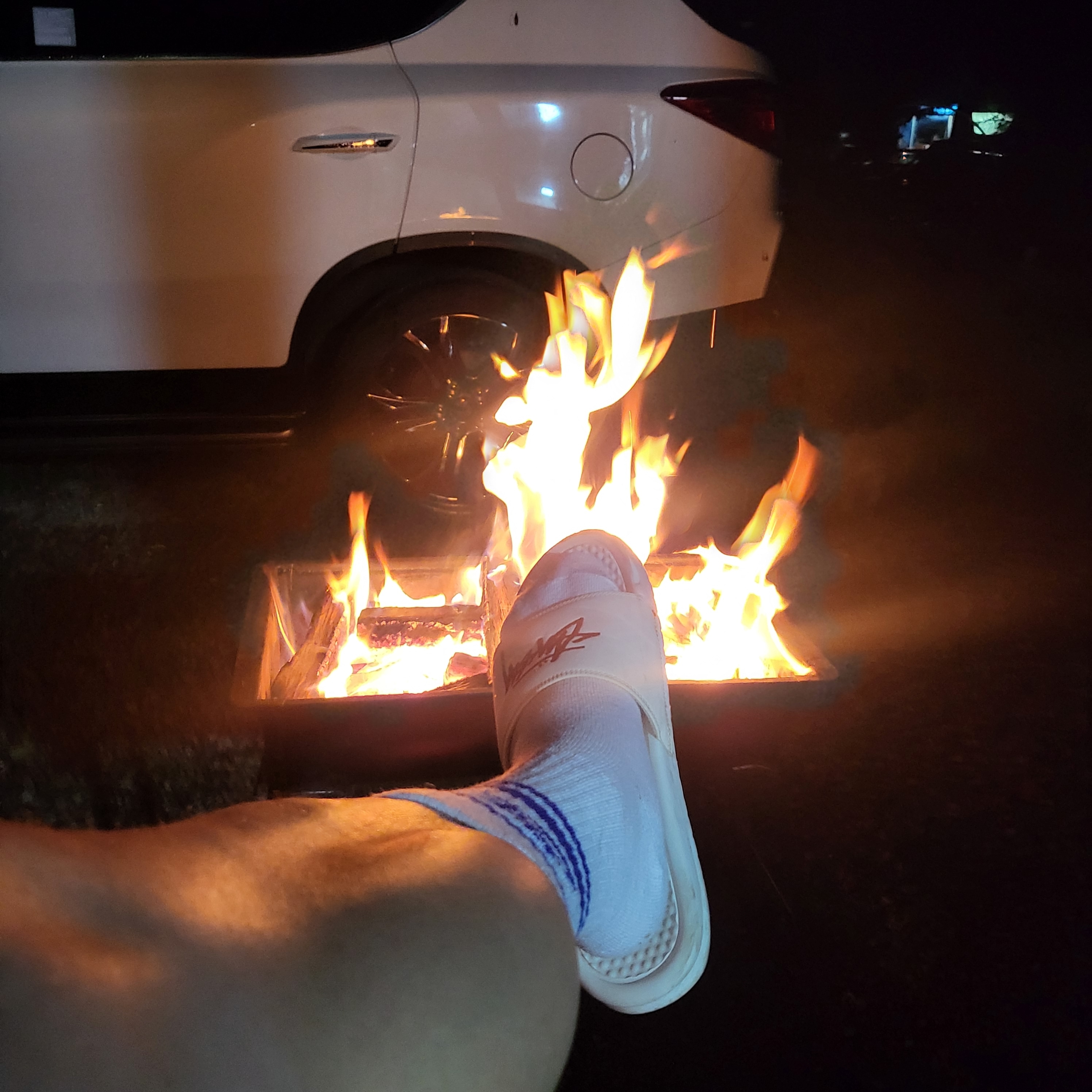 Nike x Stussy Benassi Slide Sail 착용 스타일