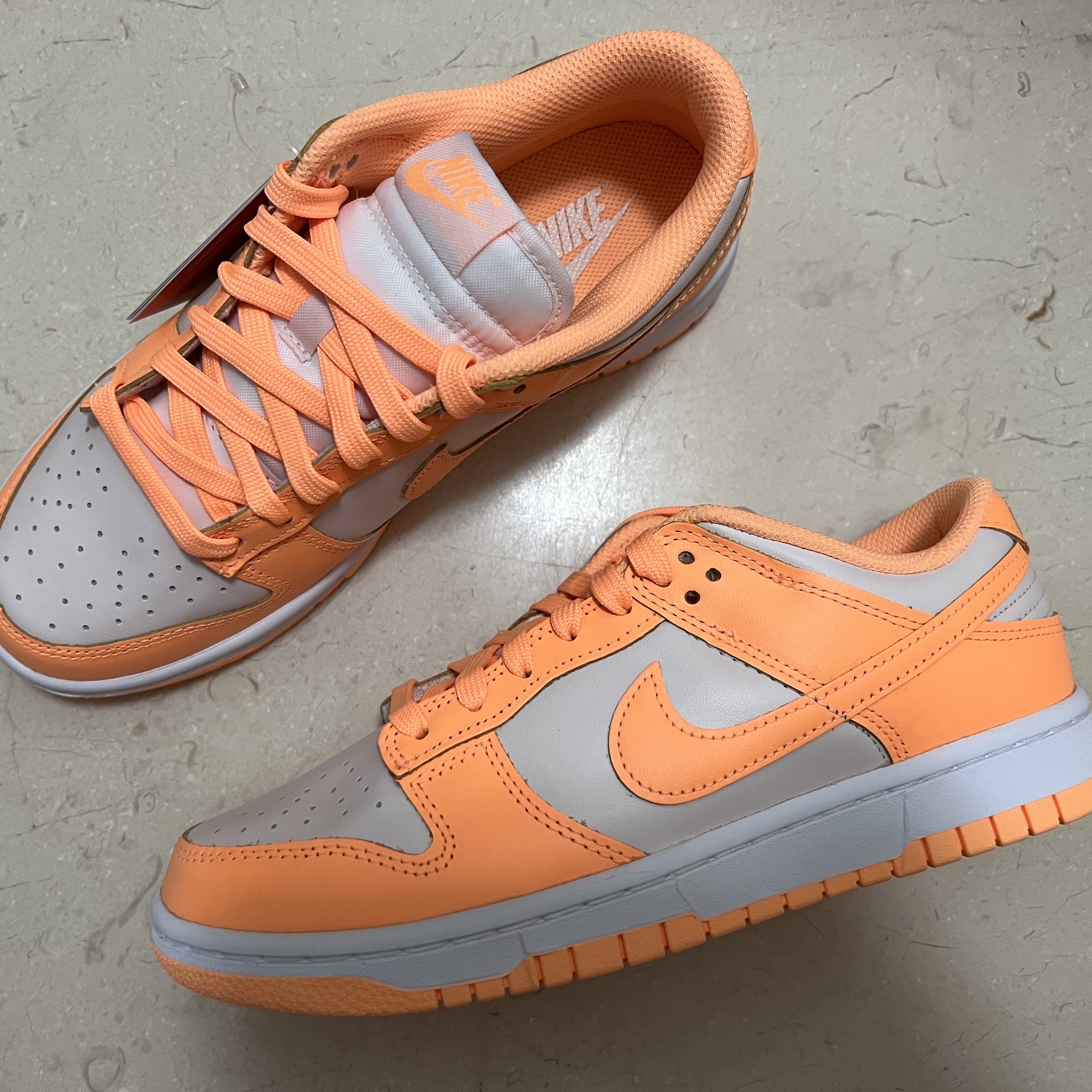 (W) Nike Dunk Low Peach Cream 착용 스타일