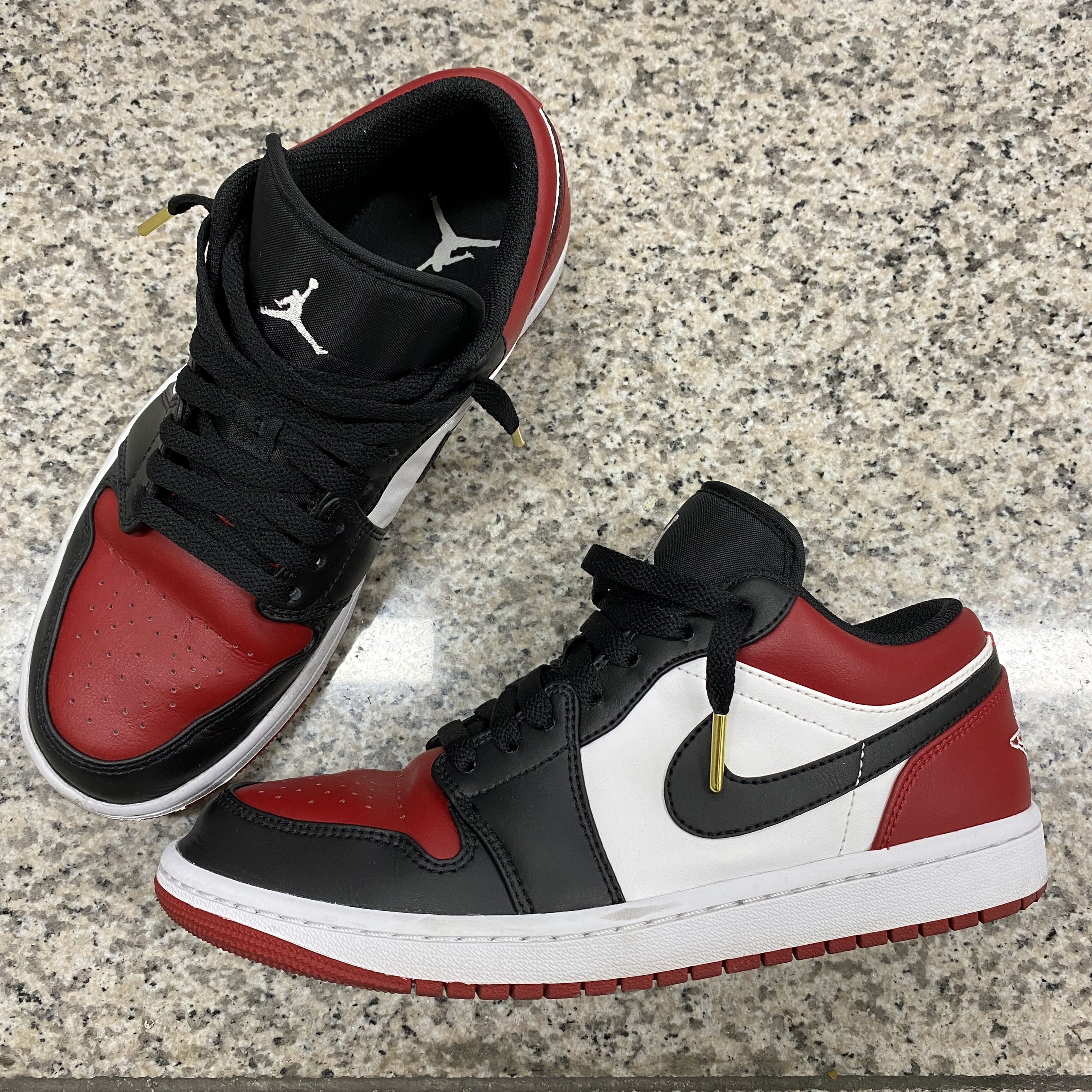 Jordan 1 Low Bred Toe 착용 스타일