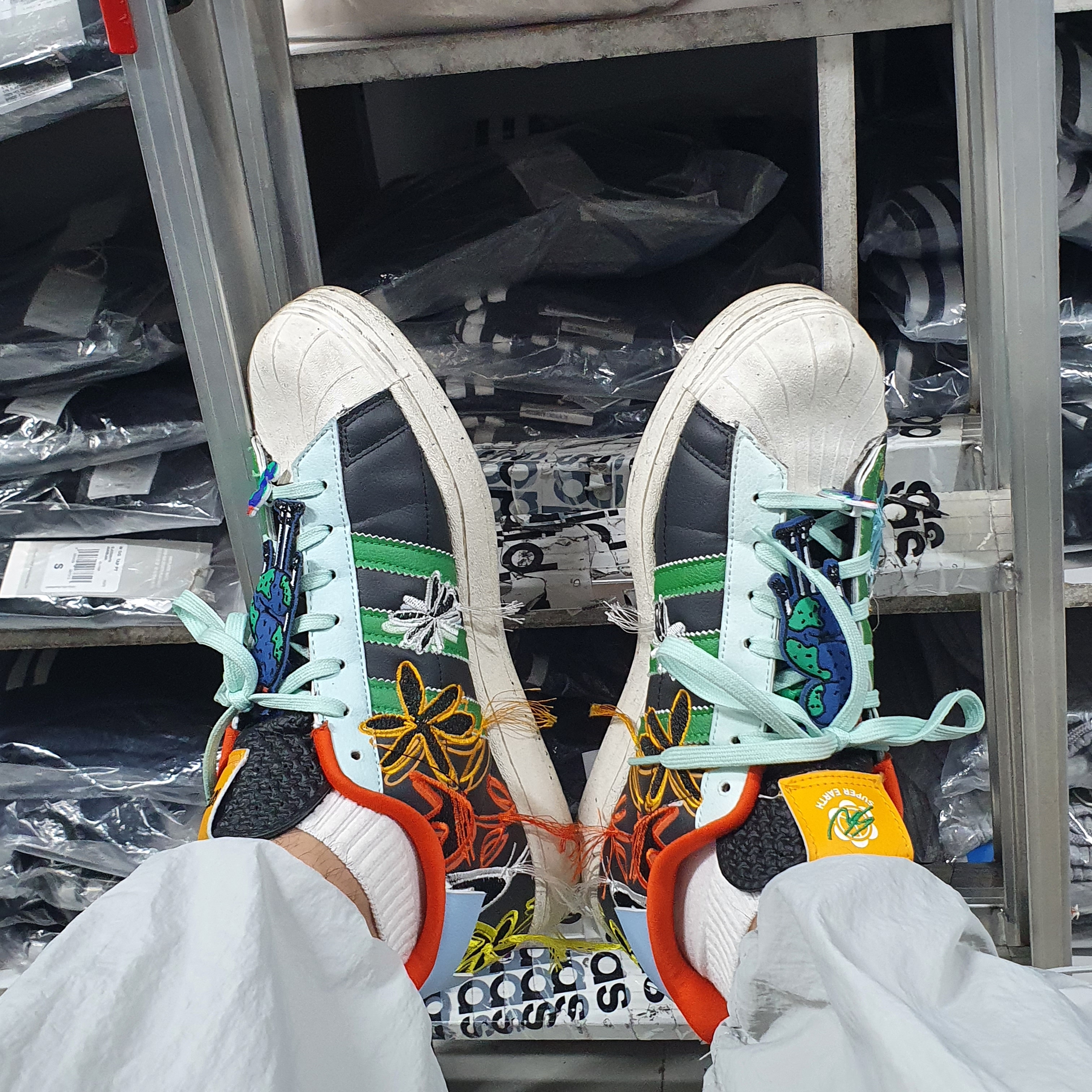 Adidas x Sean Wotherspoon Superstar Superearth Black 착용 스타일