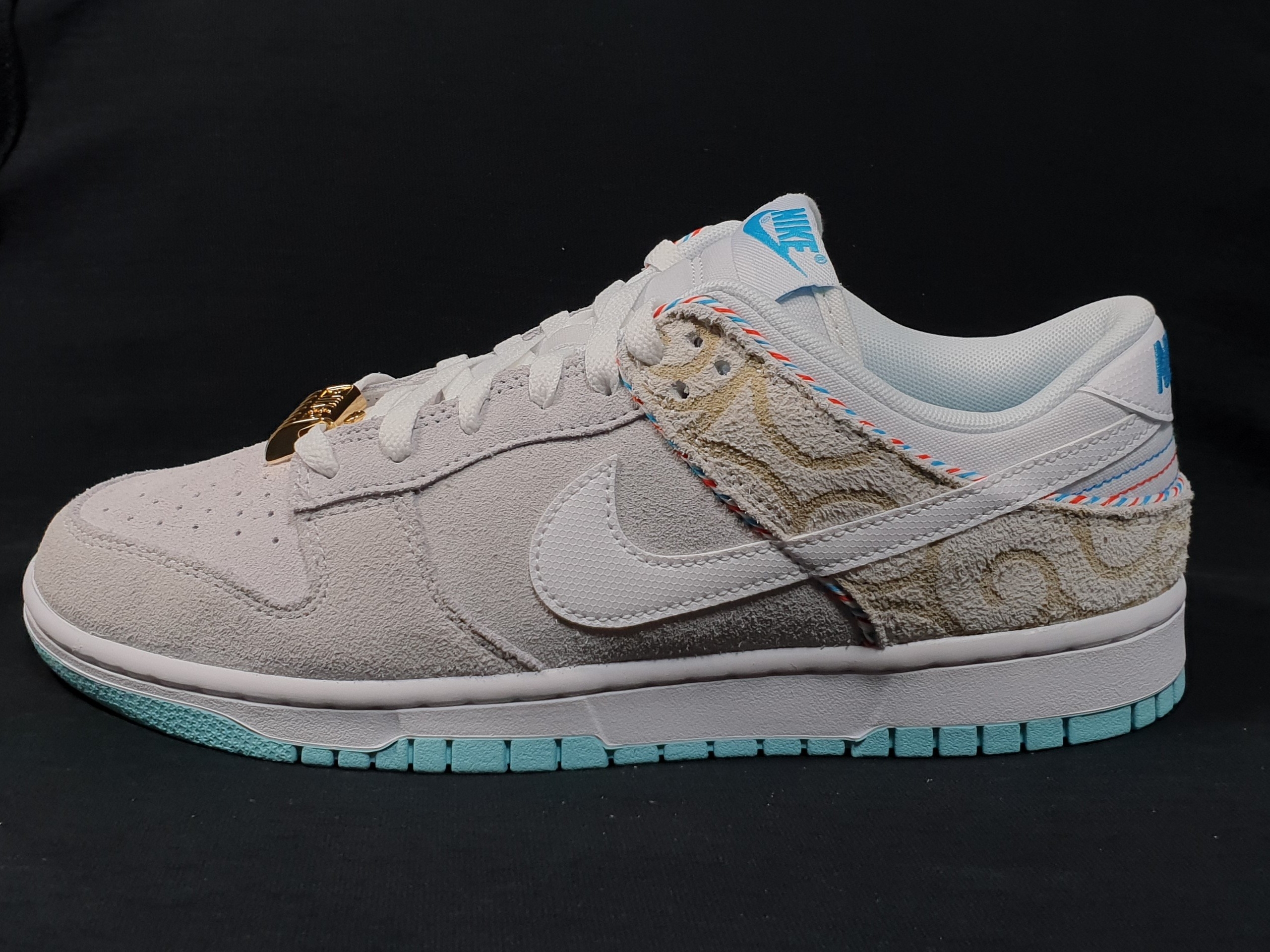 Nike Dunk Low Retro SE Barber Shop Grey 착용 스타일