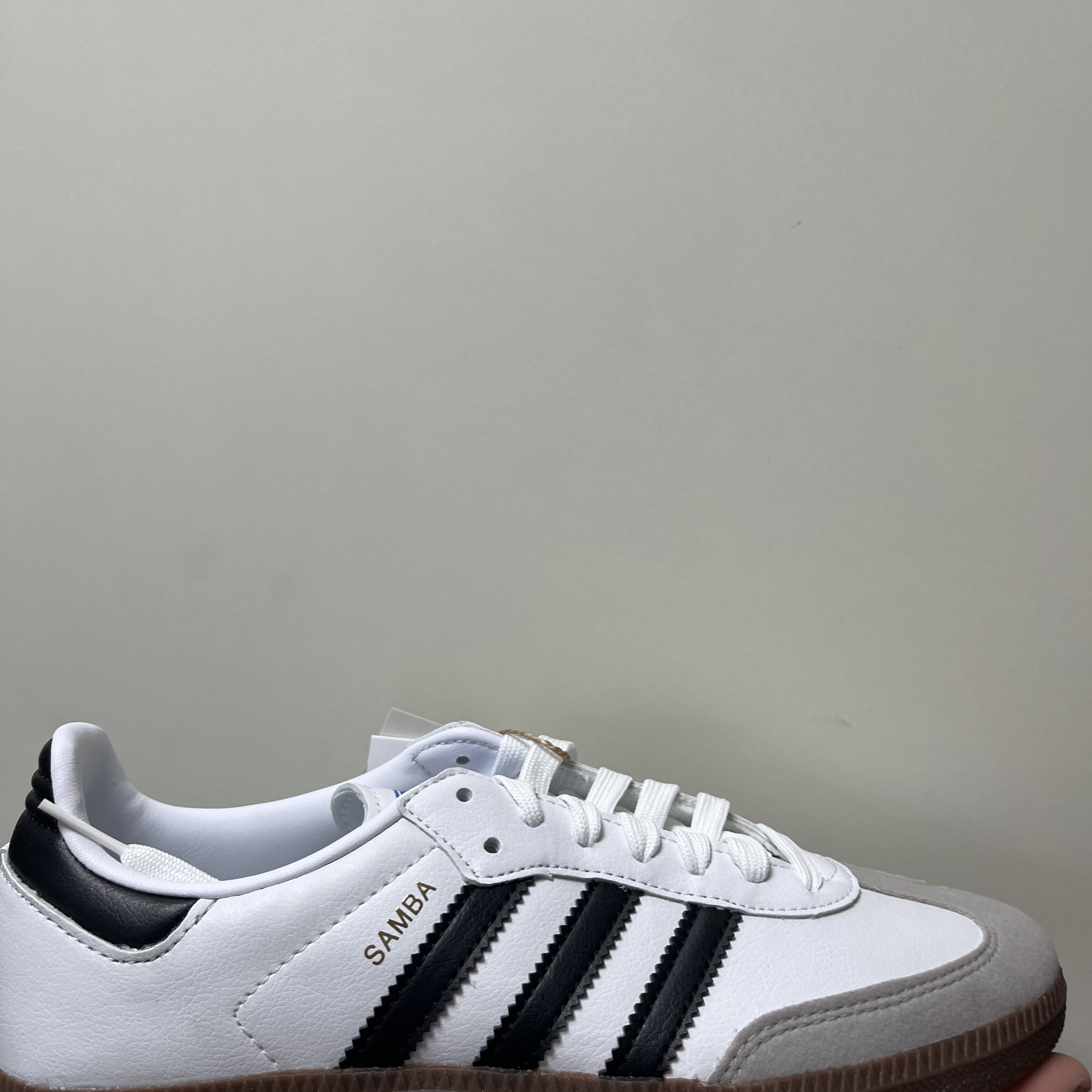 Adidas Samba Vegan White Black 착용 스타일