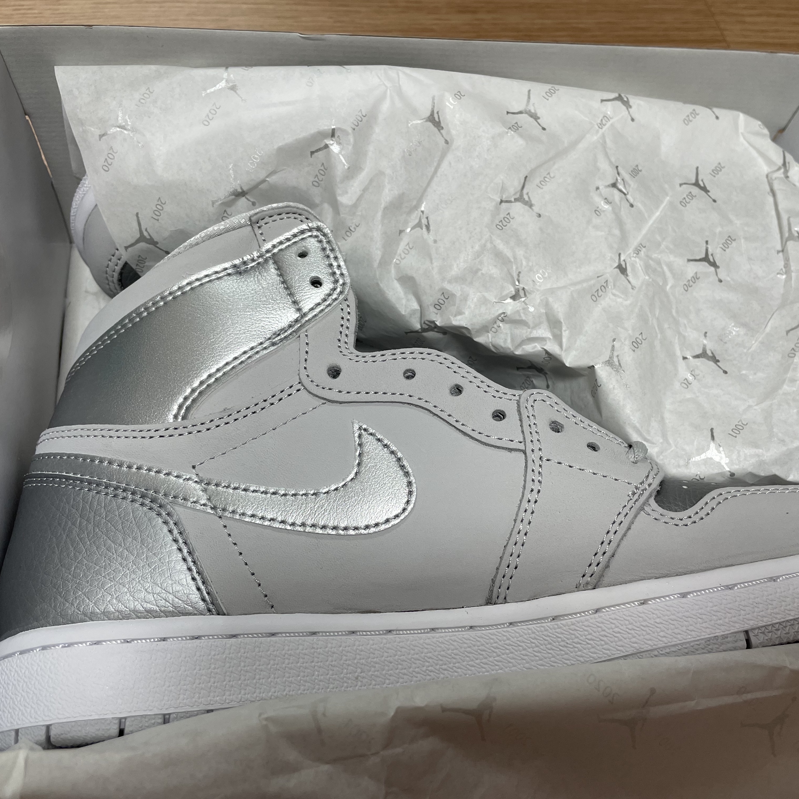 Jordan 1 Retro High OG CO.JP Neutral Grey 착용 스타일