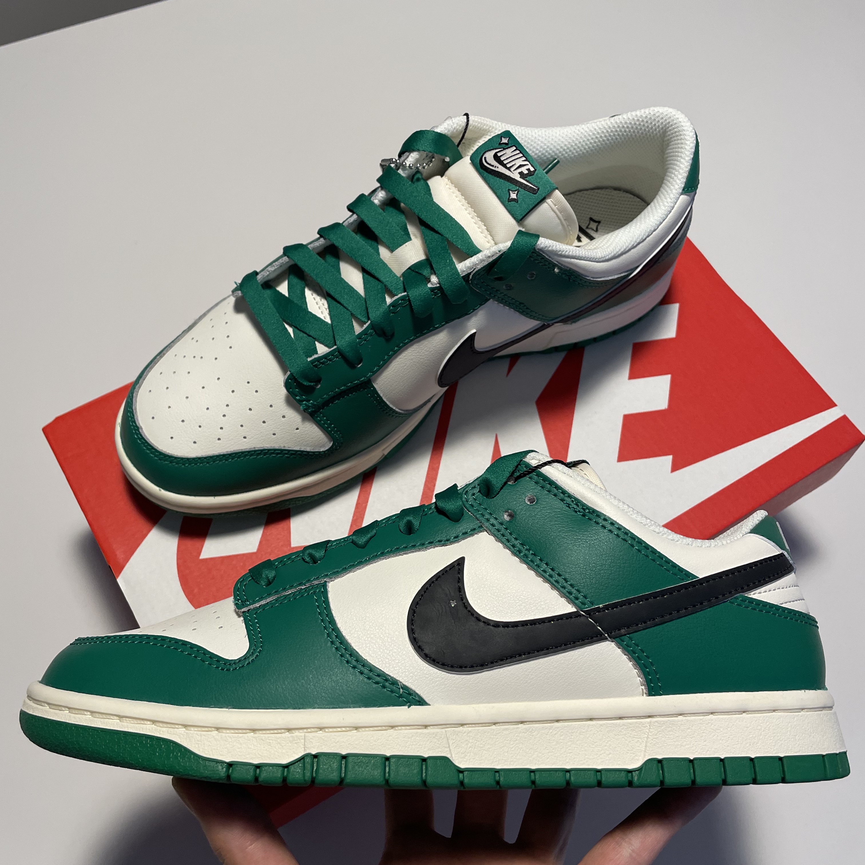 Nike Dunk Low Retro SE Jackpot Malachite 착용 스타일