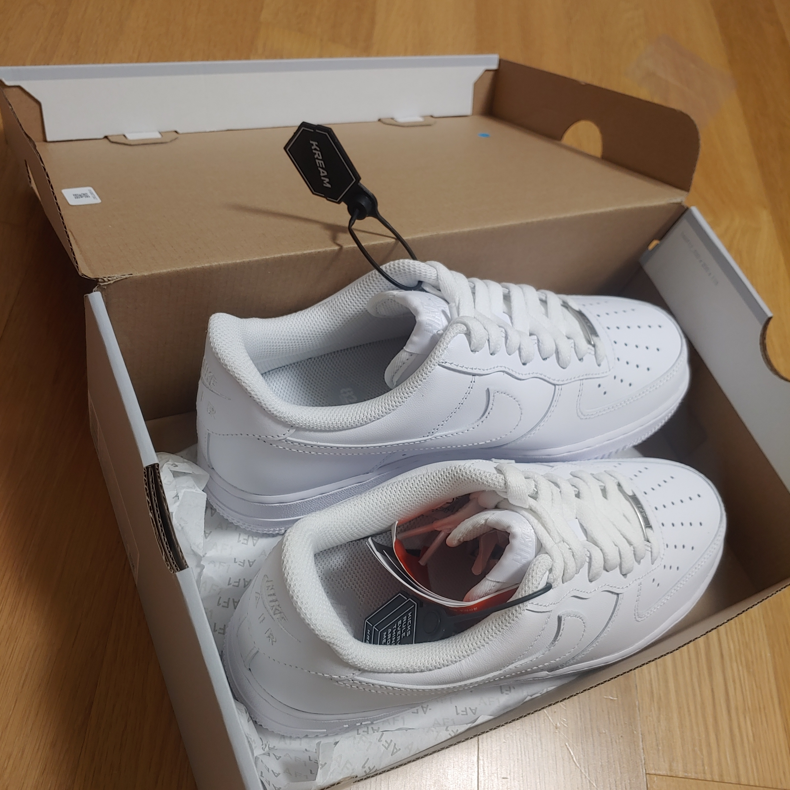 Nike Air Force 1 '07 Low White 착용 스타일