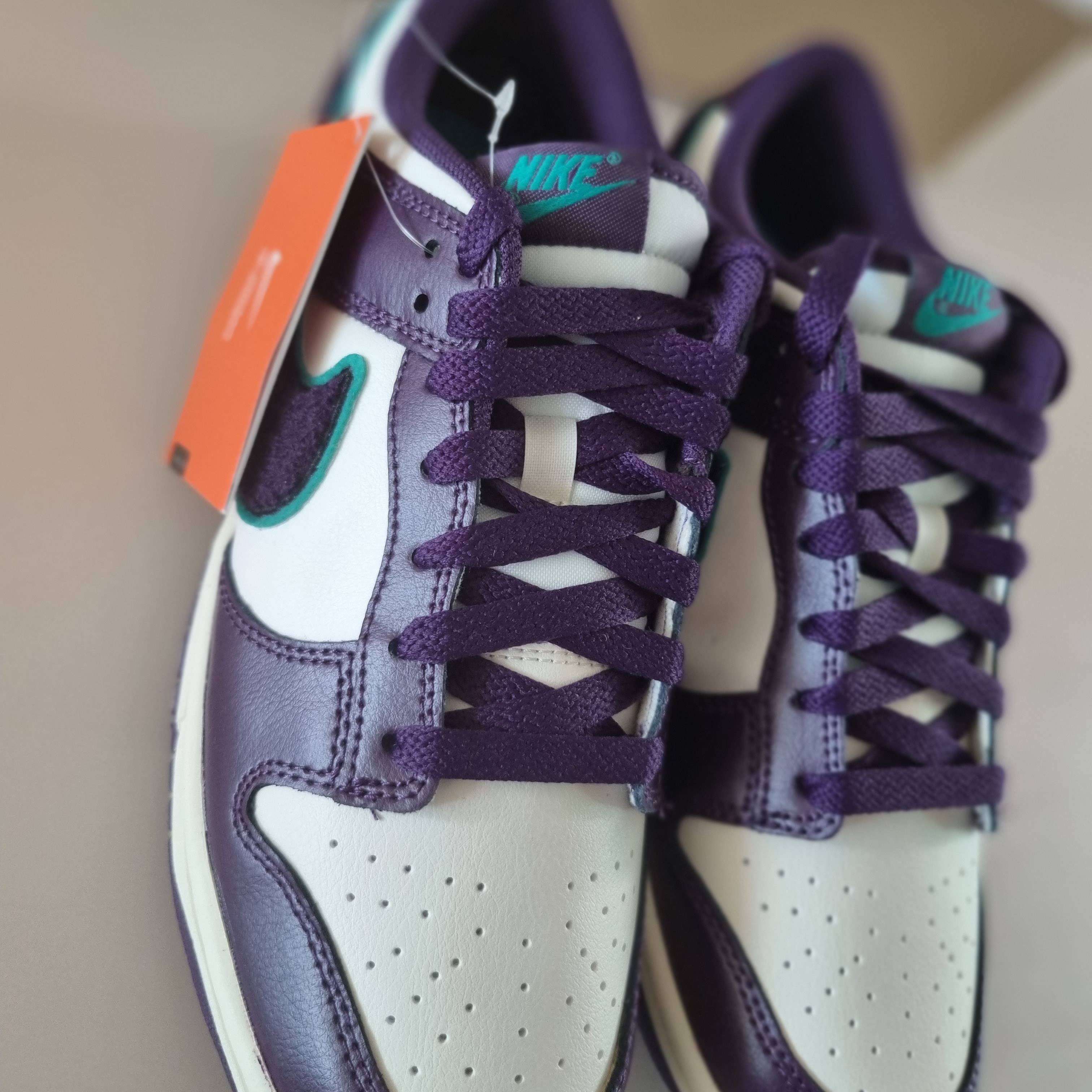 Nike Dunk Low Grand Purple 착용 스타일 - 3