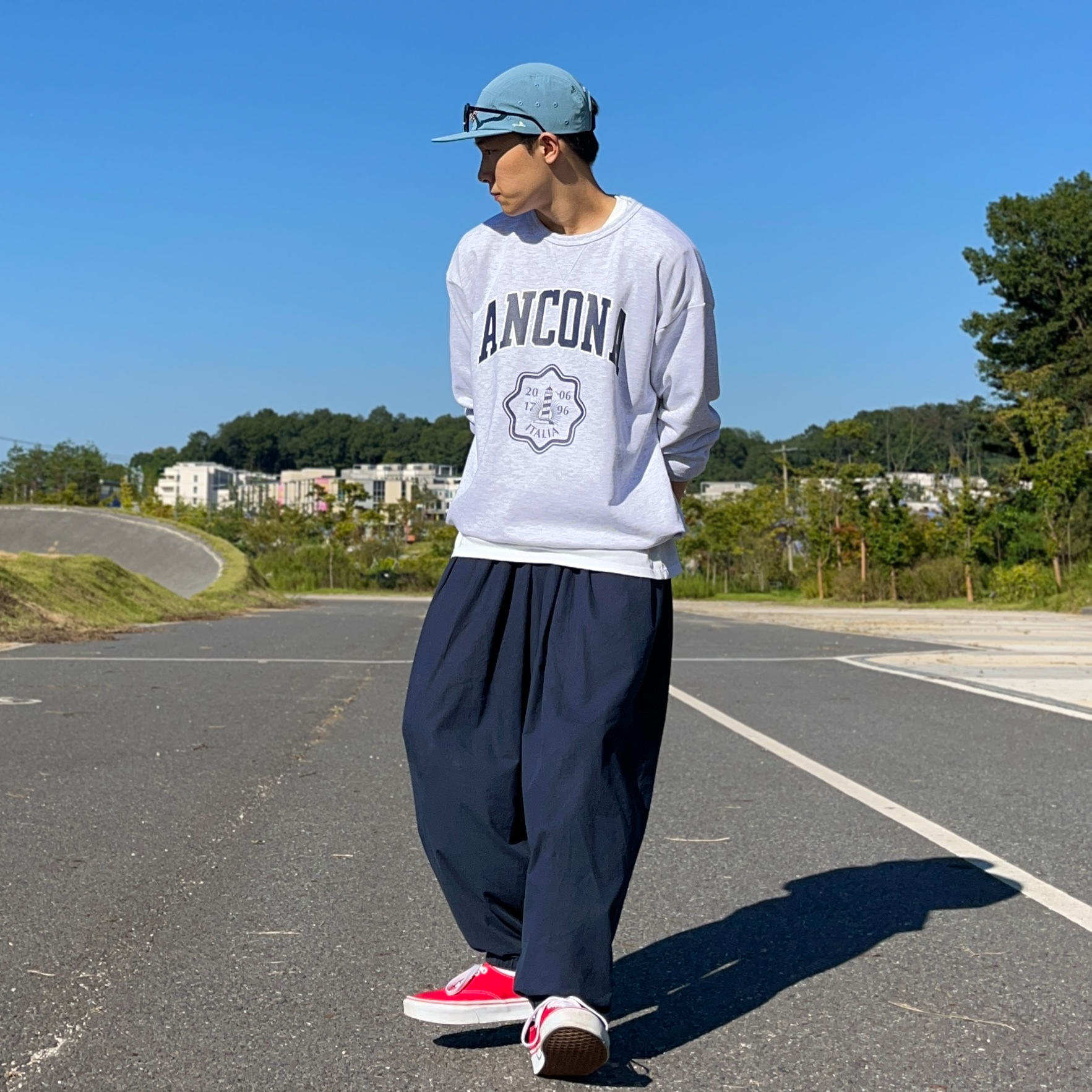 Vans Authentic Red 착용 스타일 - 2