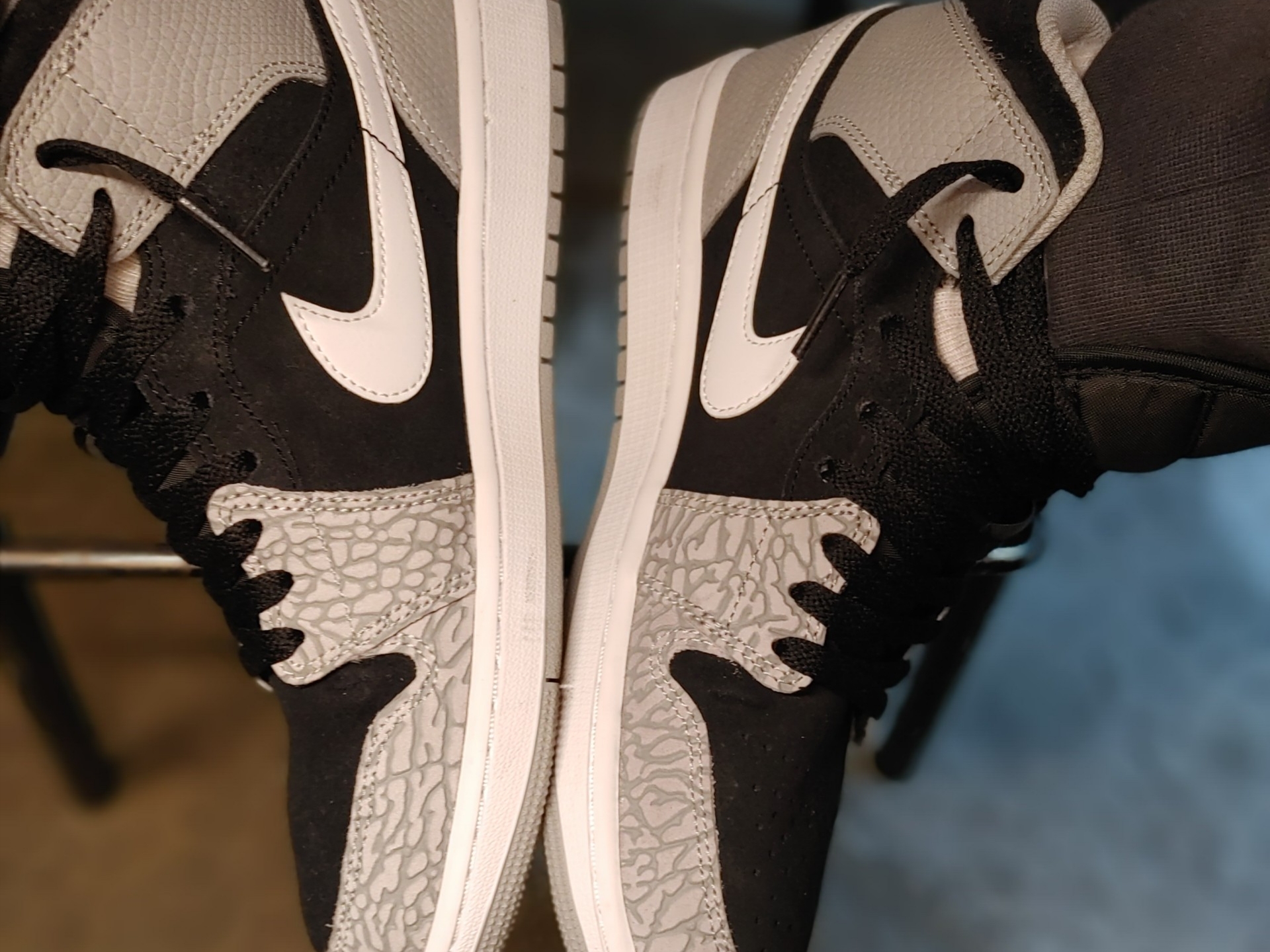 Jordan 1 Mid Elephant Toe 착용 스타일