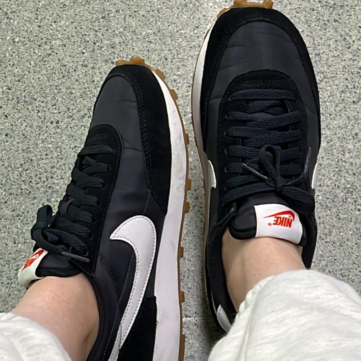 (W) Nike Daybreak Black White 착용 스타일