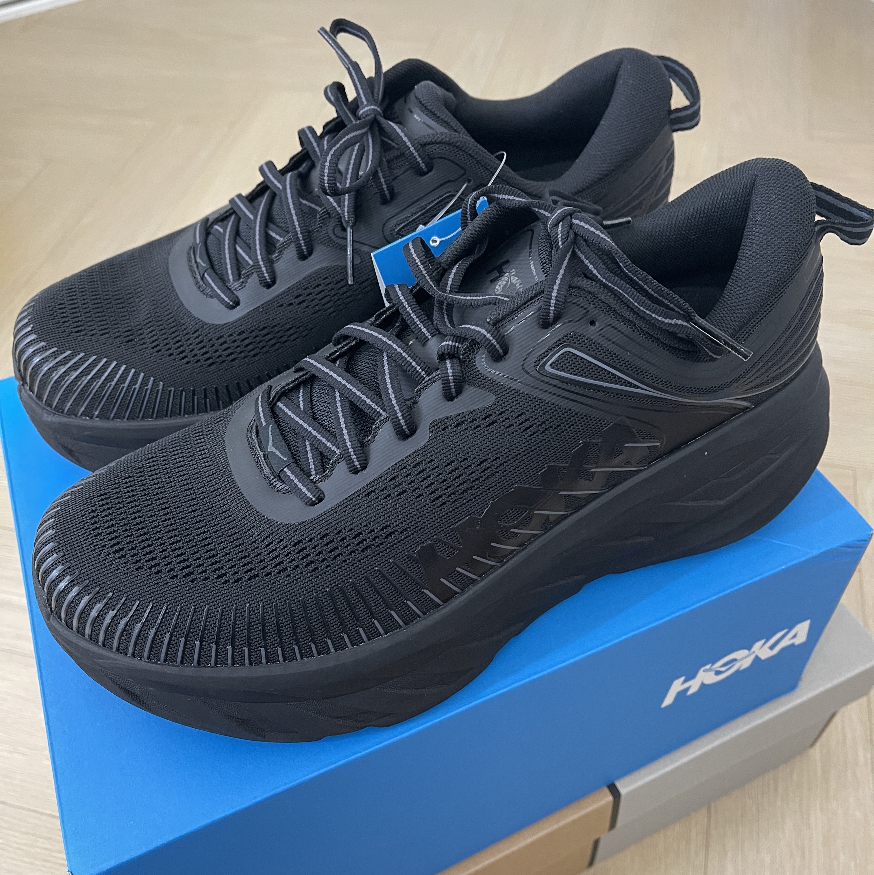 Hoka Bondi 7 Black - Wide 착용 스타일