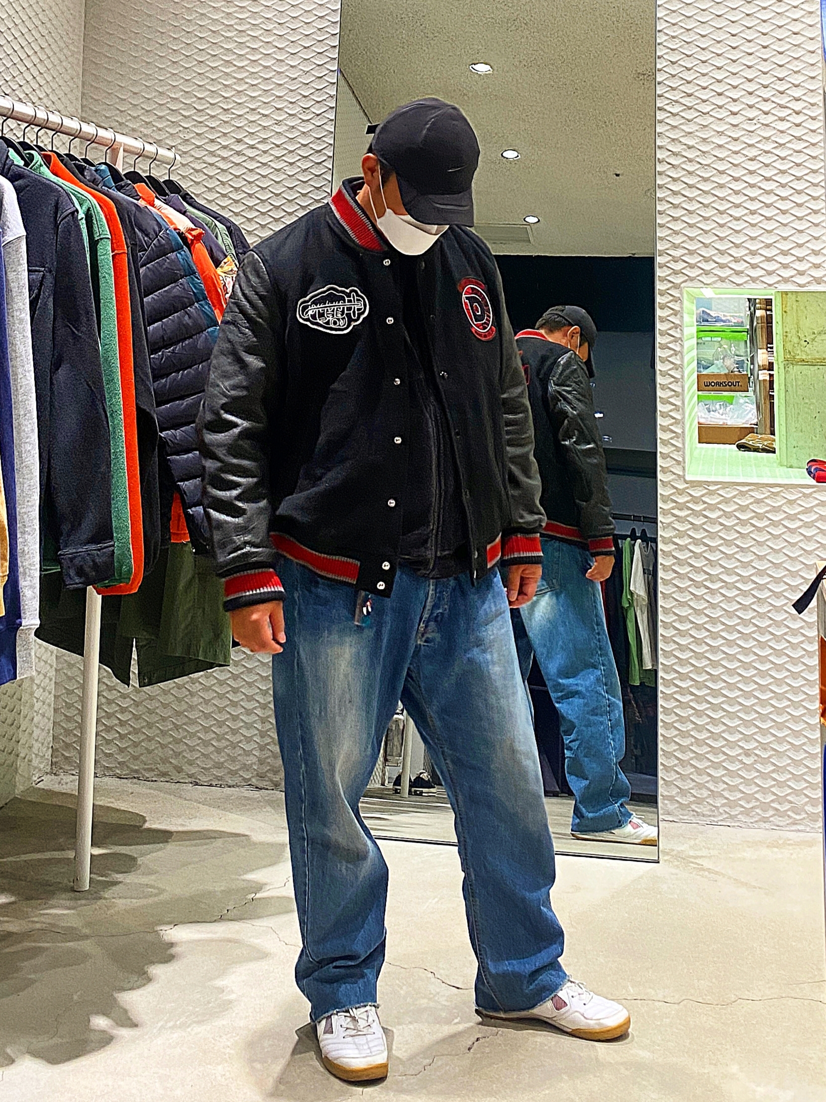 Nike x Supreme SB Gato White, Supreme x Nike Velour Track Jacket Black - 21SS 착용 스타일