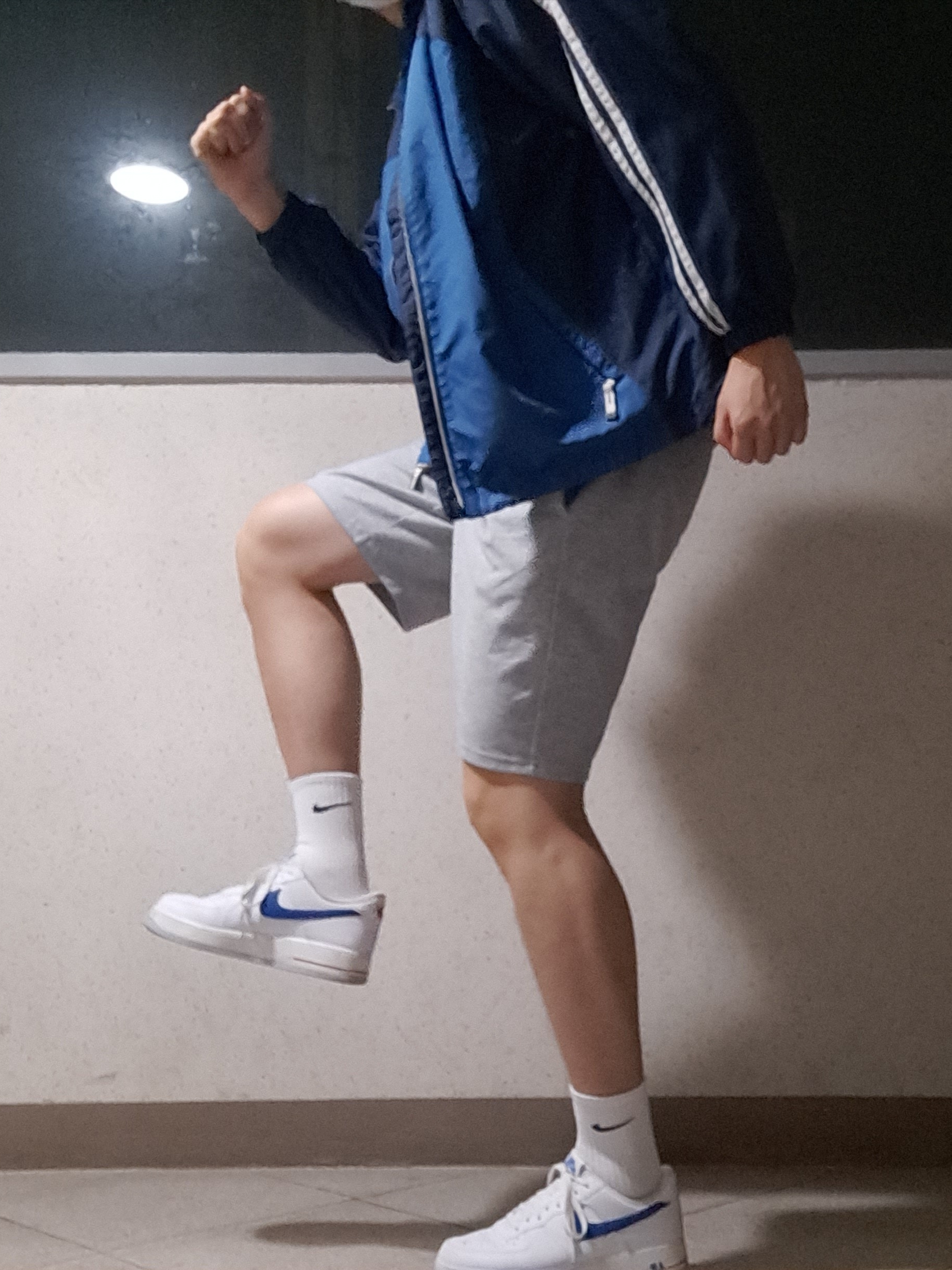 Nike Air Force 1 Low '07 Game Royal 착용 스타일 - 2
