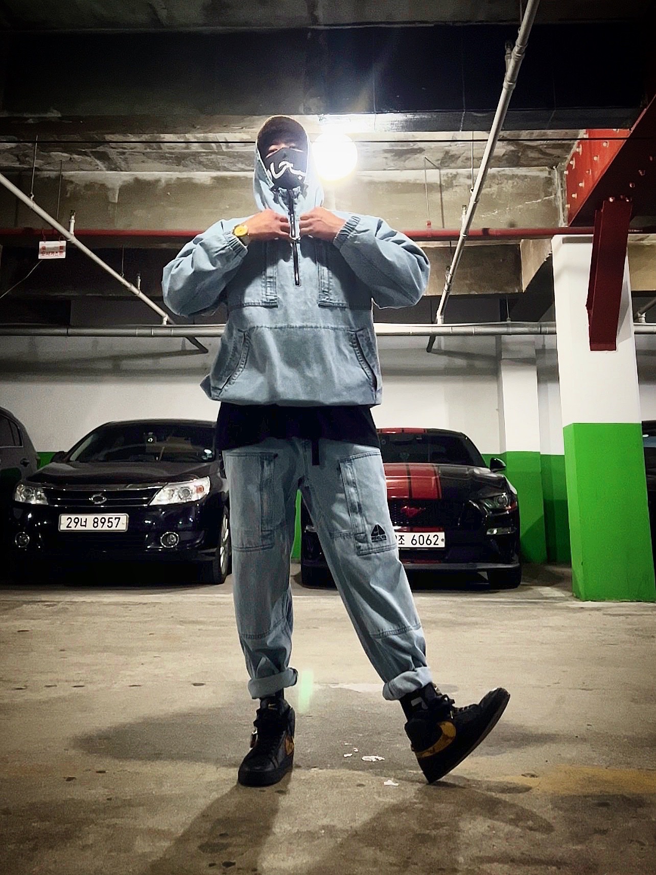 Supreme x Nike ACG Denim 6-Panel Gold Snakeskin - 22FW, Louis Vuitton Monogram Chain Bracelet Silver 착용 스타일 - 5