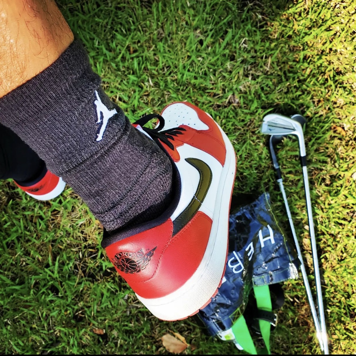 Jordan 1 Low Golf Chicago 착용 스타일 - 5
