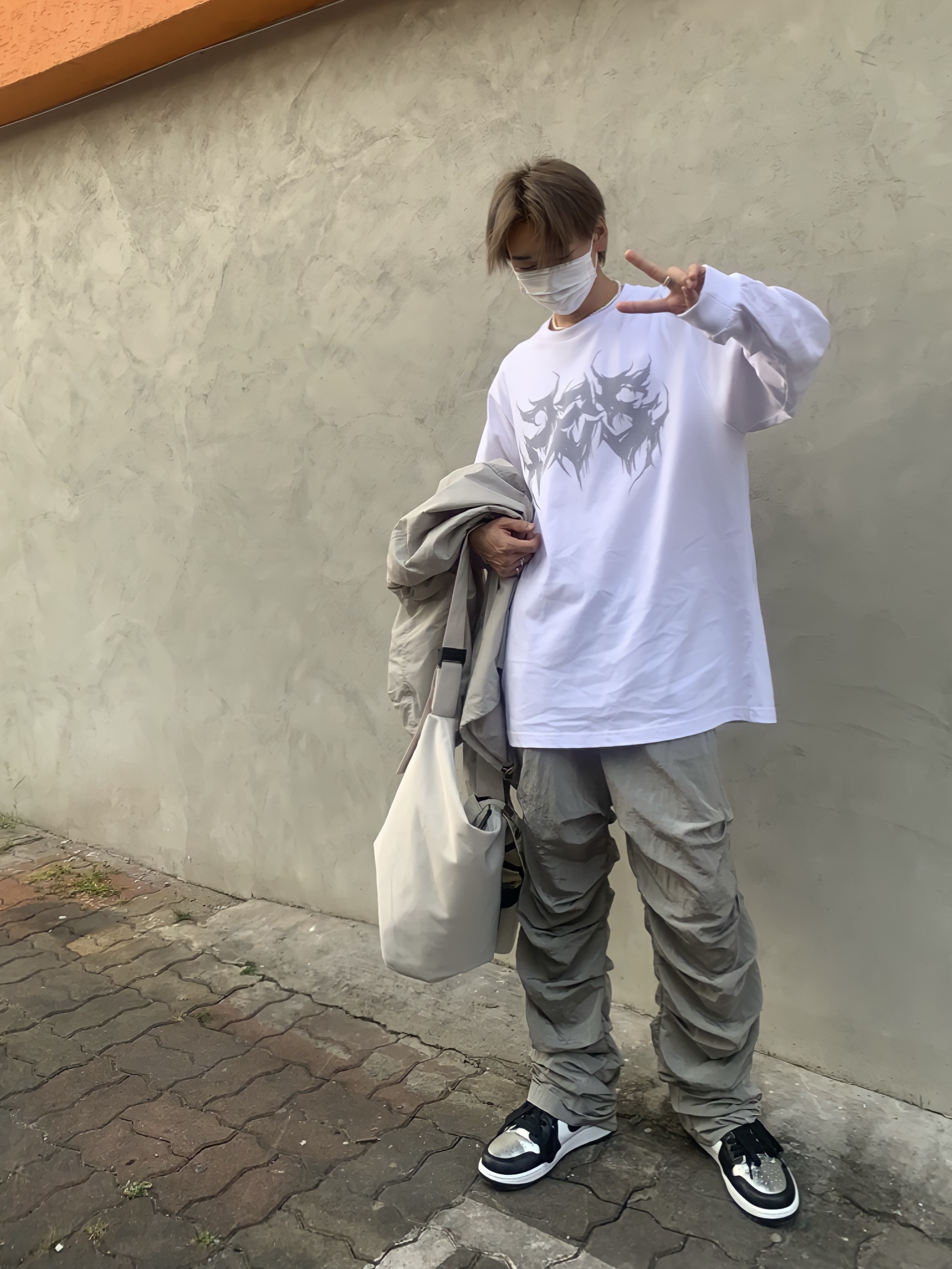 (W) Jordan 1 Retro High OG Silver Toe 착용 스타일 - 4