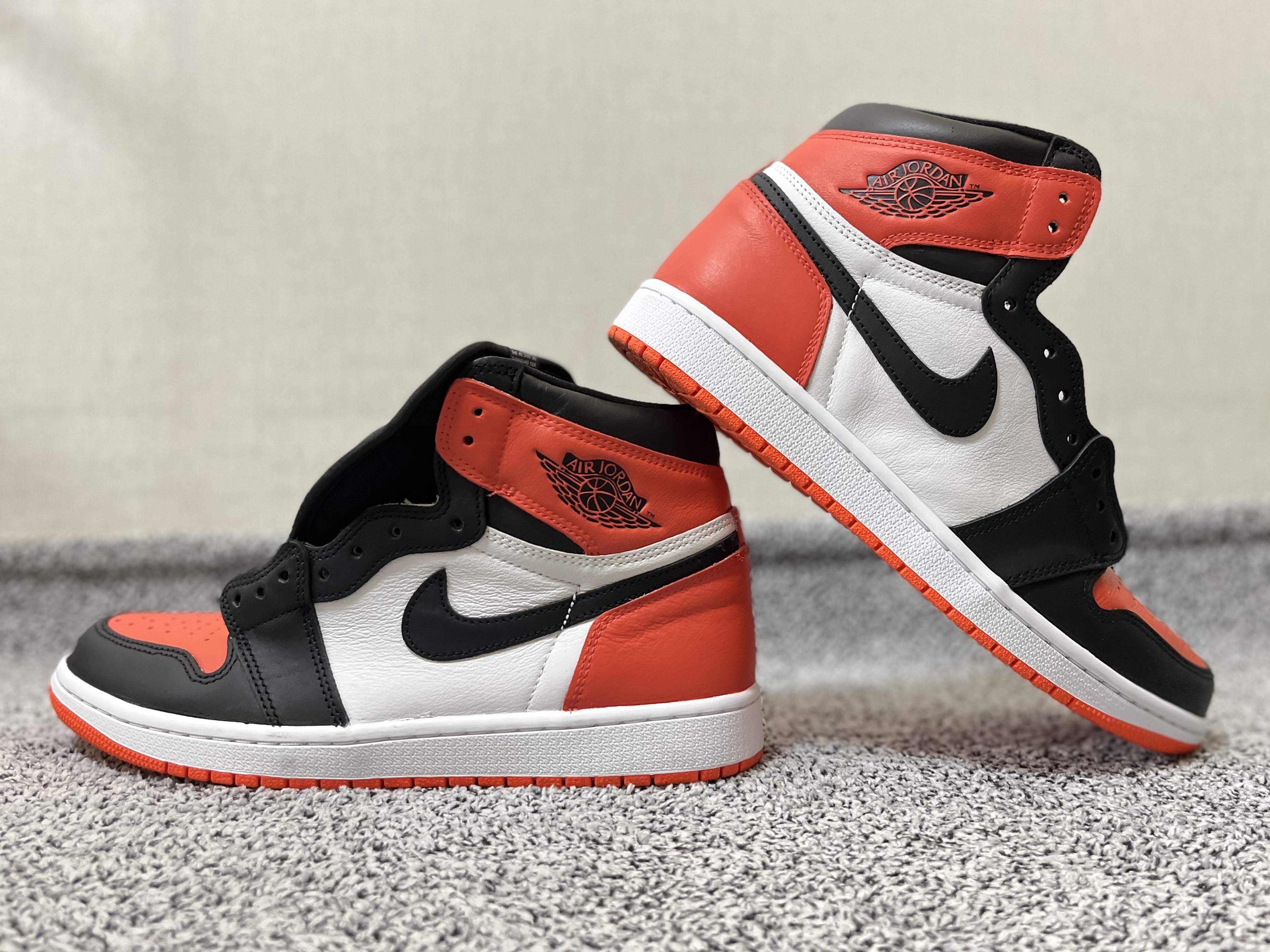 Jordan 1 Retro High OG Electro Orange, (GS) Jordan 1 Retro High OG Electro Orange 착용 스타일 - 2