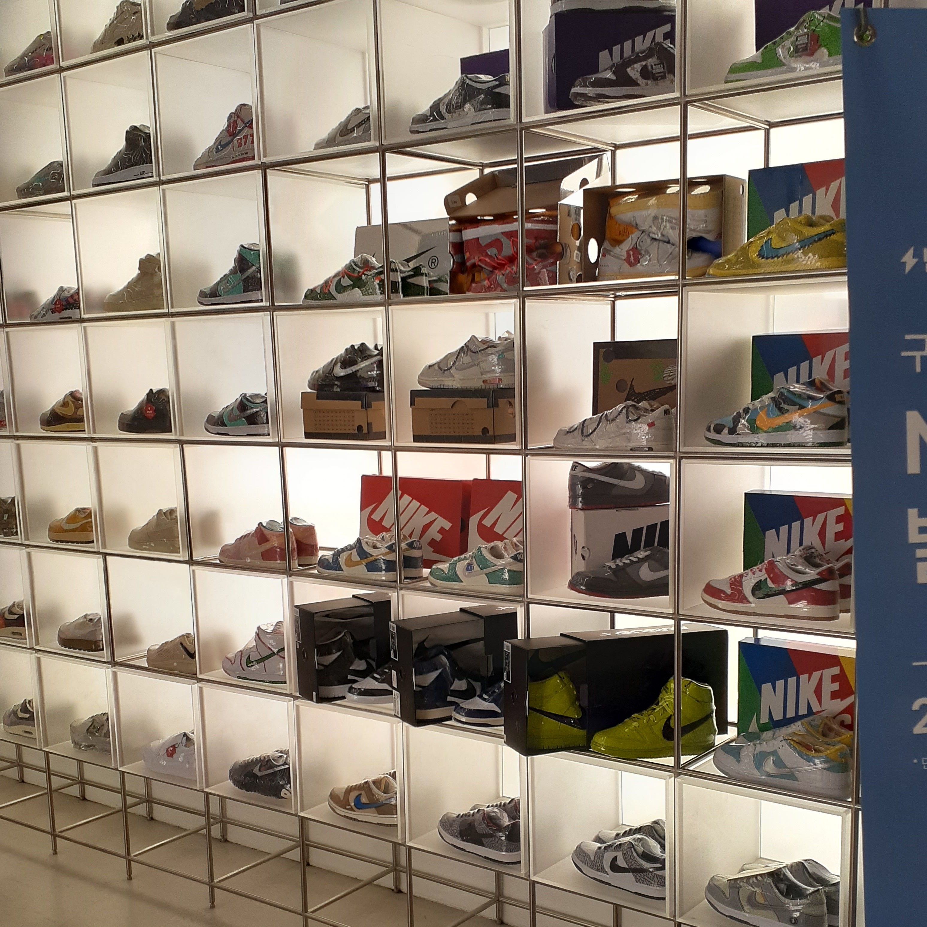 Nike x Kasina Dunk Low 80's Bus, Nike x Kasina Dunk Low Road Sign - Kasina Exclusive 착용 스타일